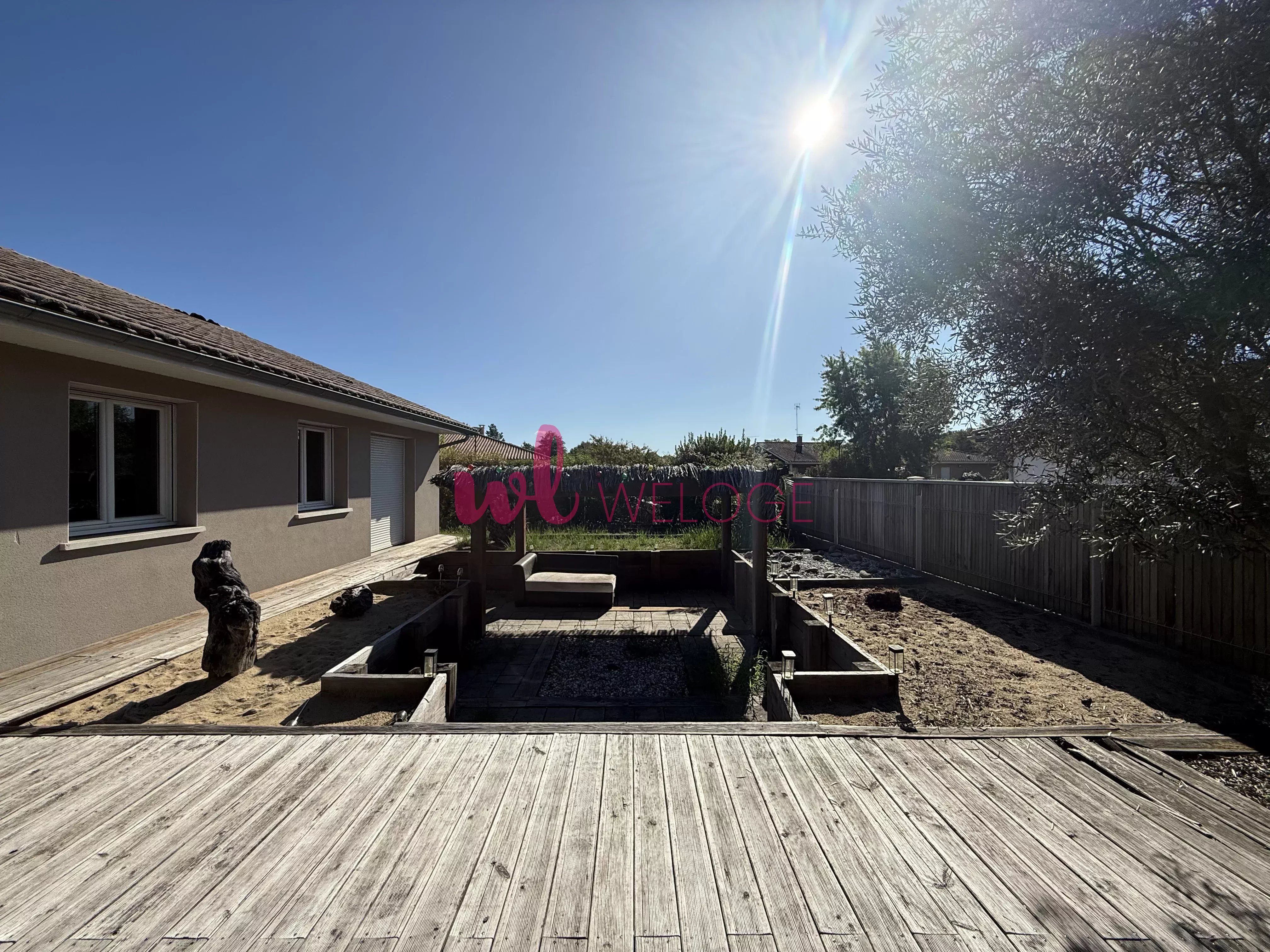 MAGESCQ — Maison contemporaine de plain-pied 125 m², piscine, pool house et double garage