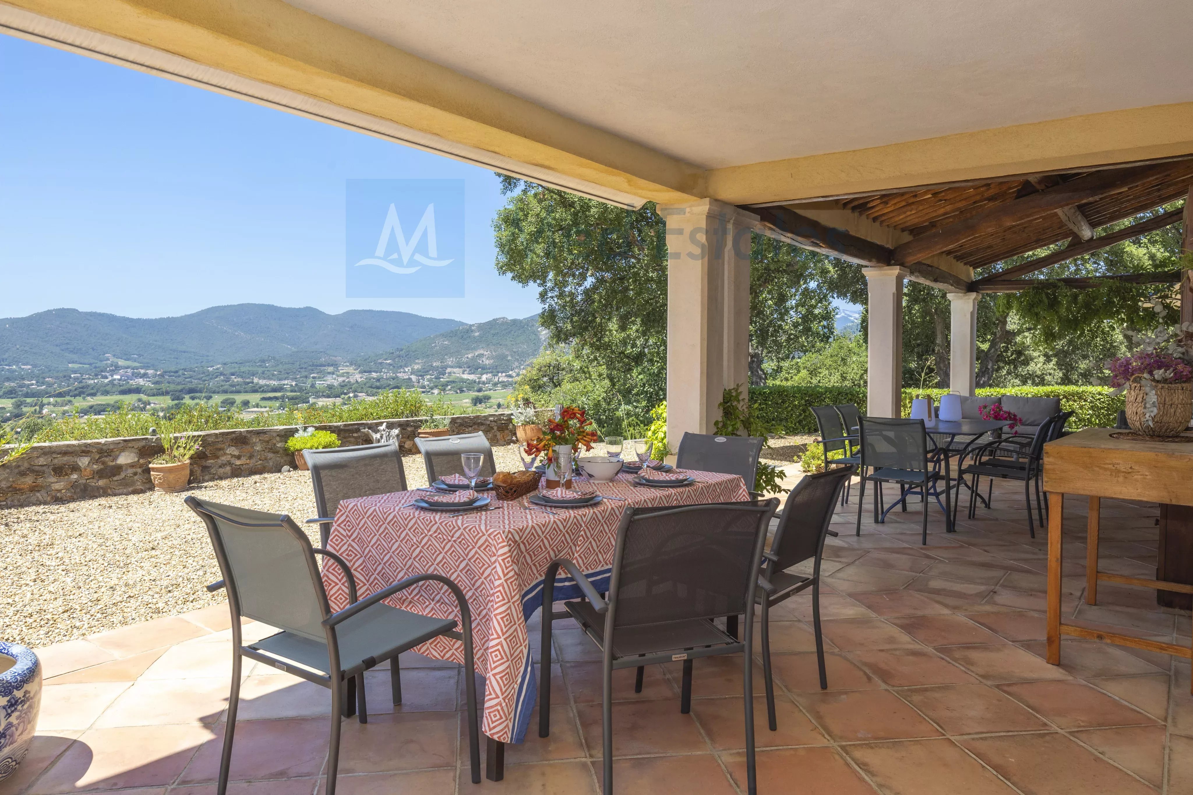 Superbe villa provençale avec piscine à Le Plan-de-la-Tour