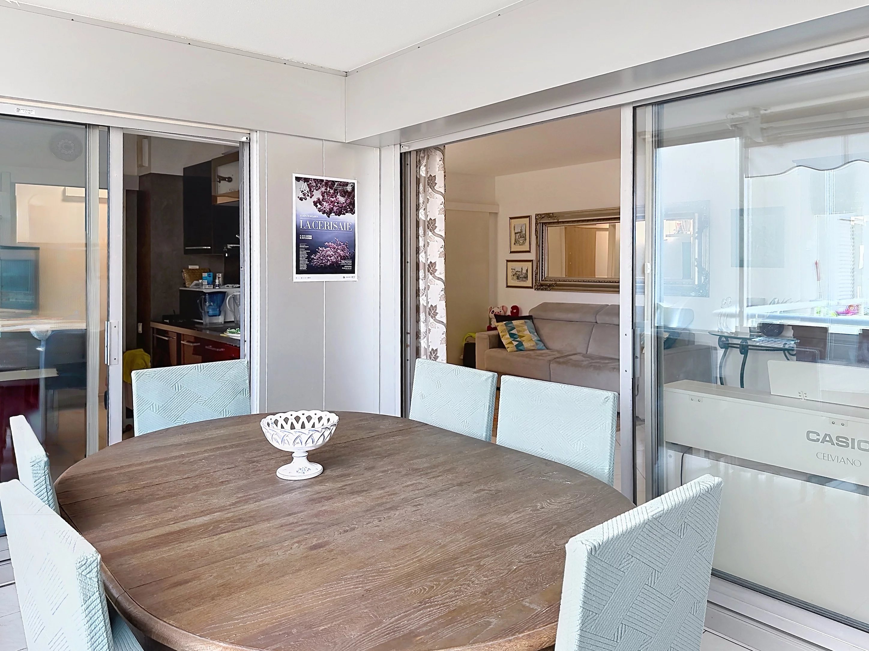 JUAN LES PINS - ENSEMBLE DE DEUX APPARTEMENTS – 102M2 - PISCINE PARC