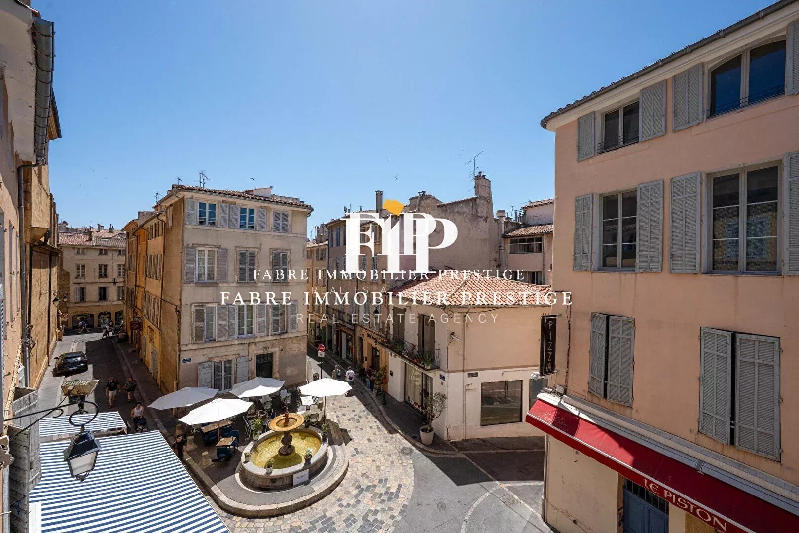 Centre historique d' Aix-en-Provence : Appartement de standing  de 223m2 avec ascenseur et parking souterrain.