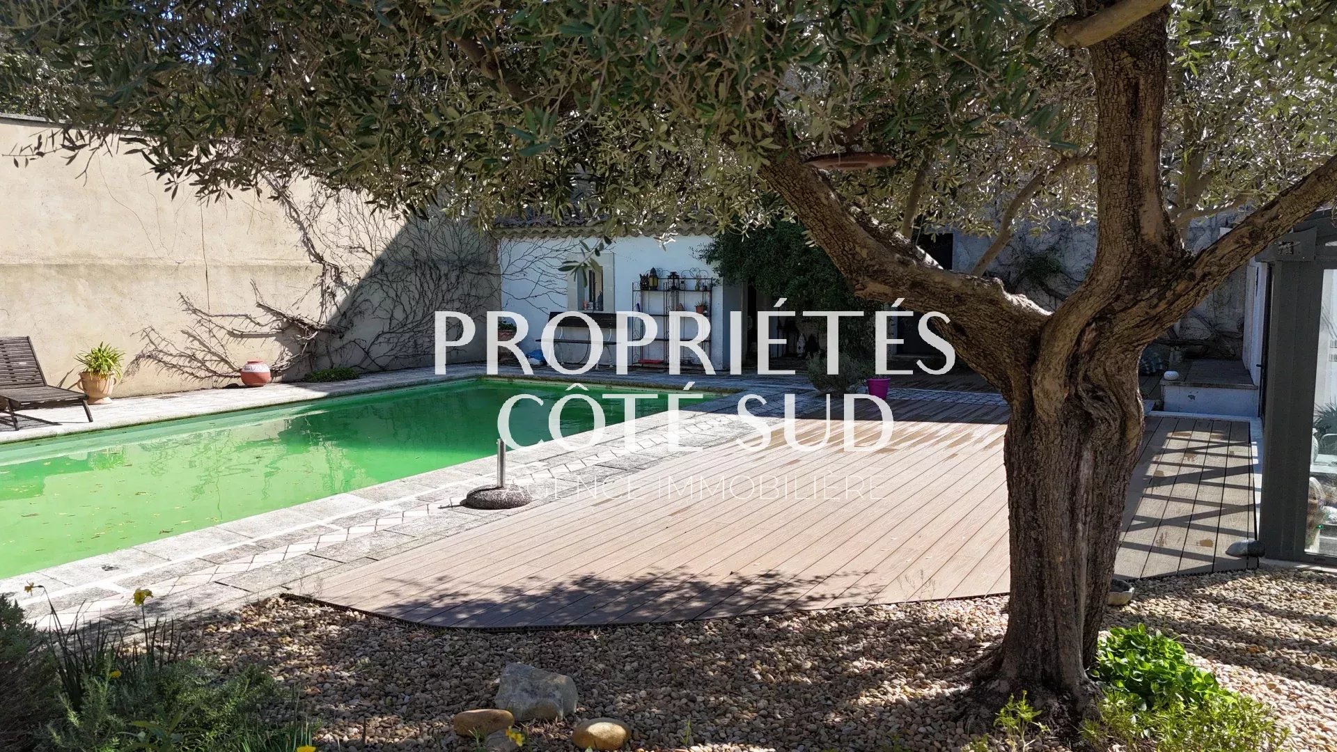 Maison de charme à Pujaut en exclusivité.