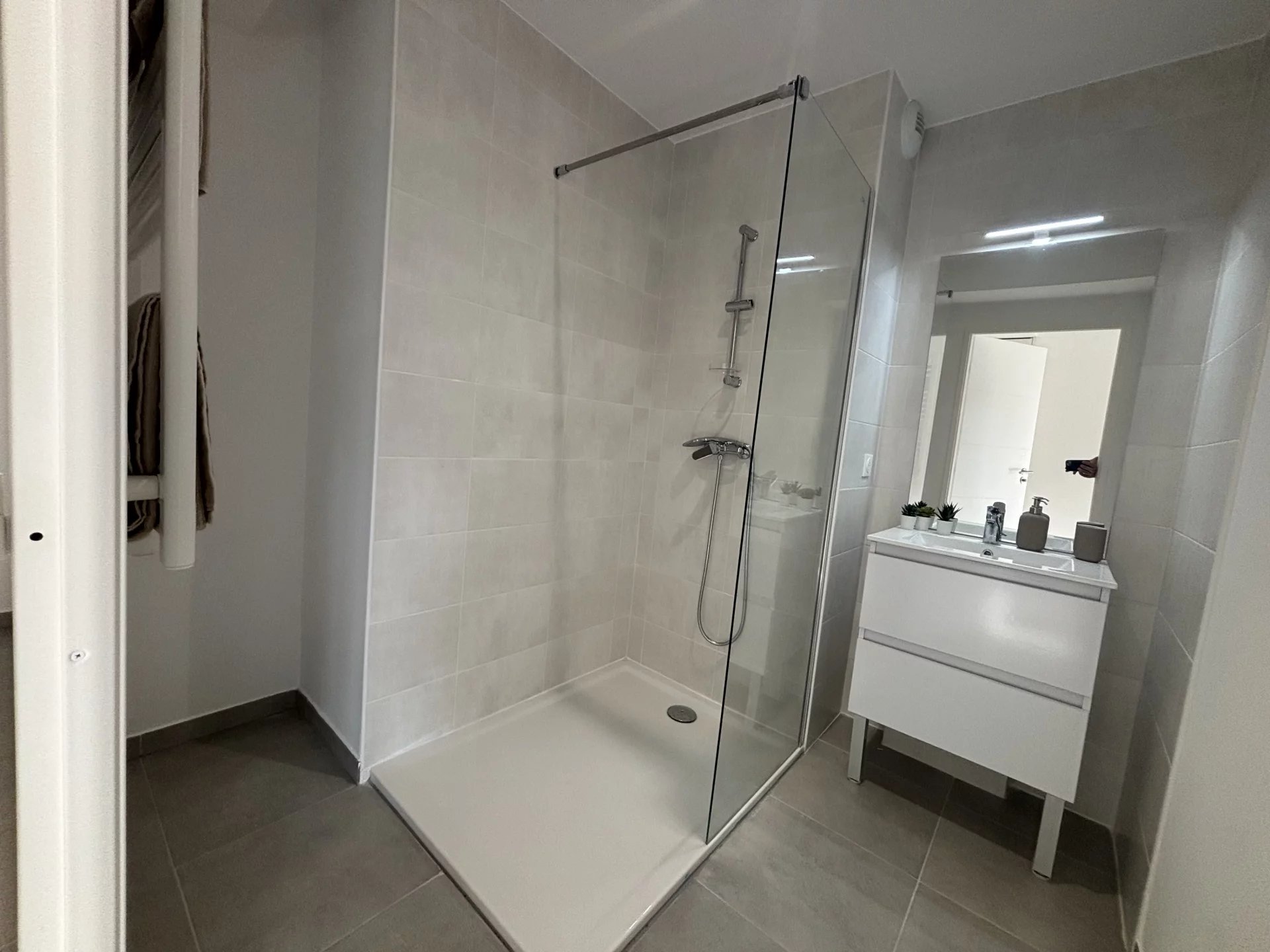 Appartement neuf 3 pièces - Double garage