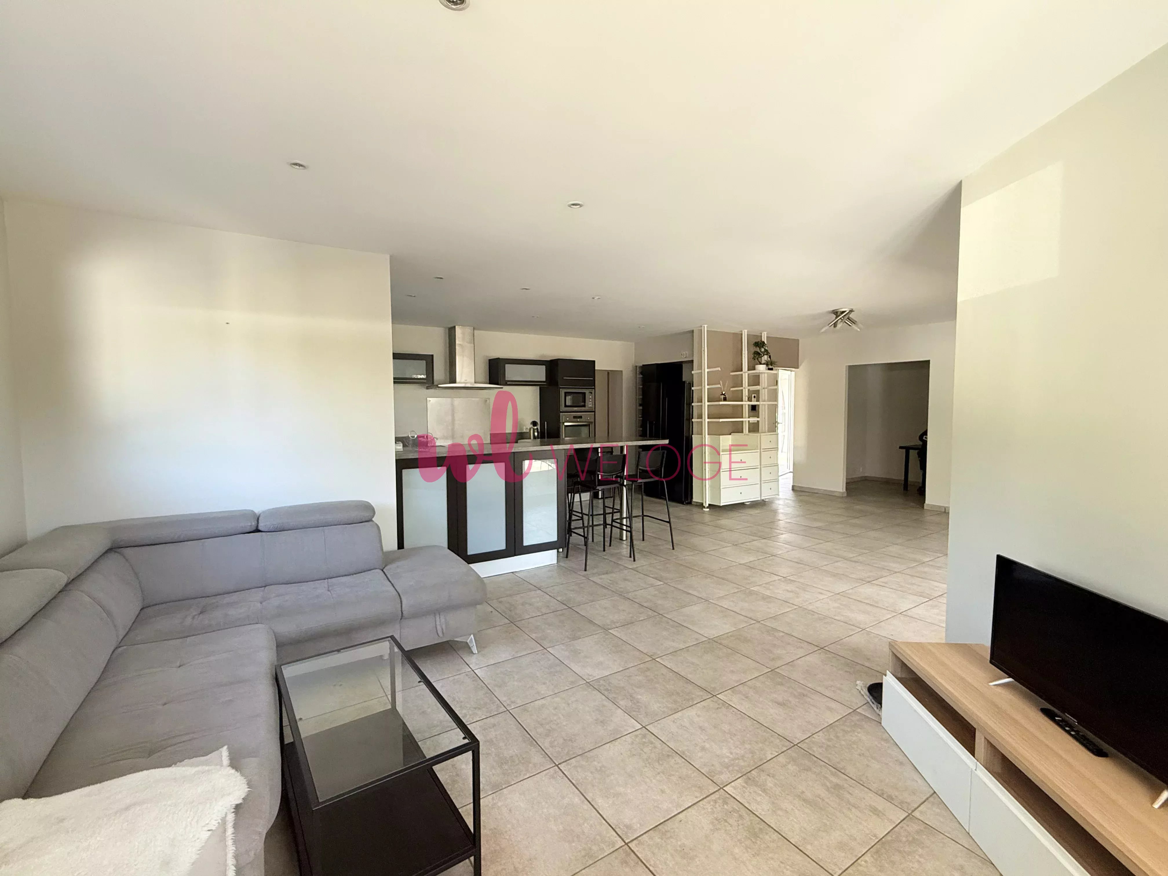 MAGESCQ — Maison contemporaine de plain-pied 125 m², piscine, pool house et double garage