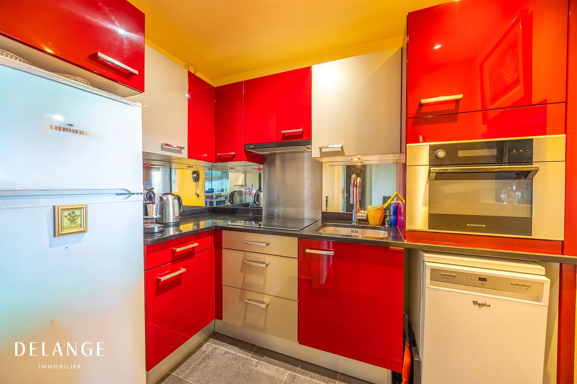 PARIS 17 - TERNES - 3 ROOMS 74M² - SECURE SERVICE RESIDENCE