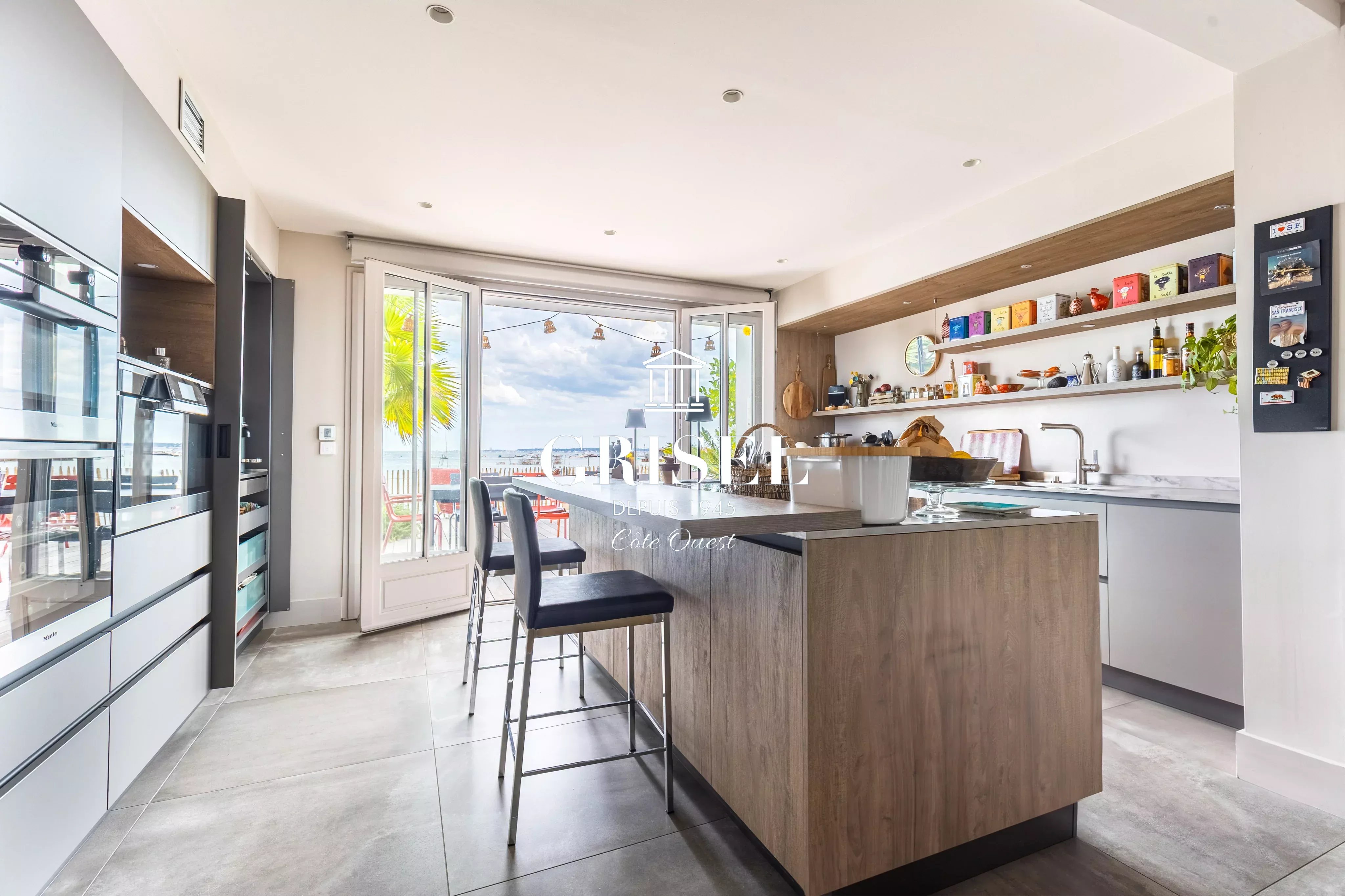 À Vendre  Maison d'Exception avec Vue Panoramique sur le Bassin d'Arcachon