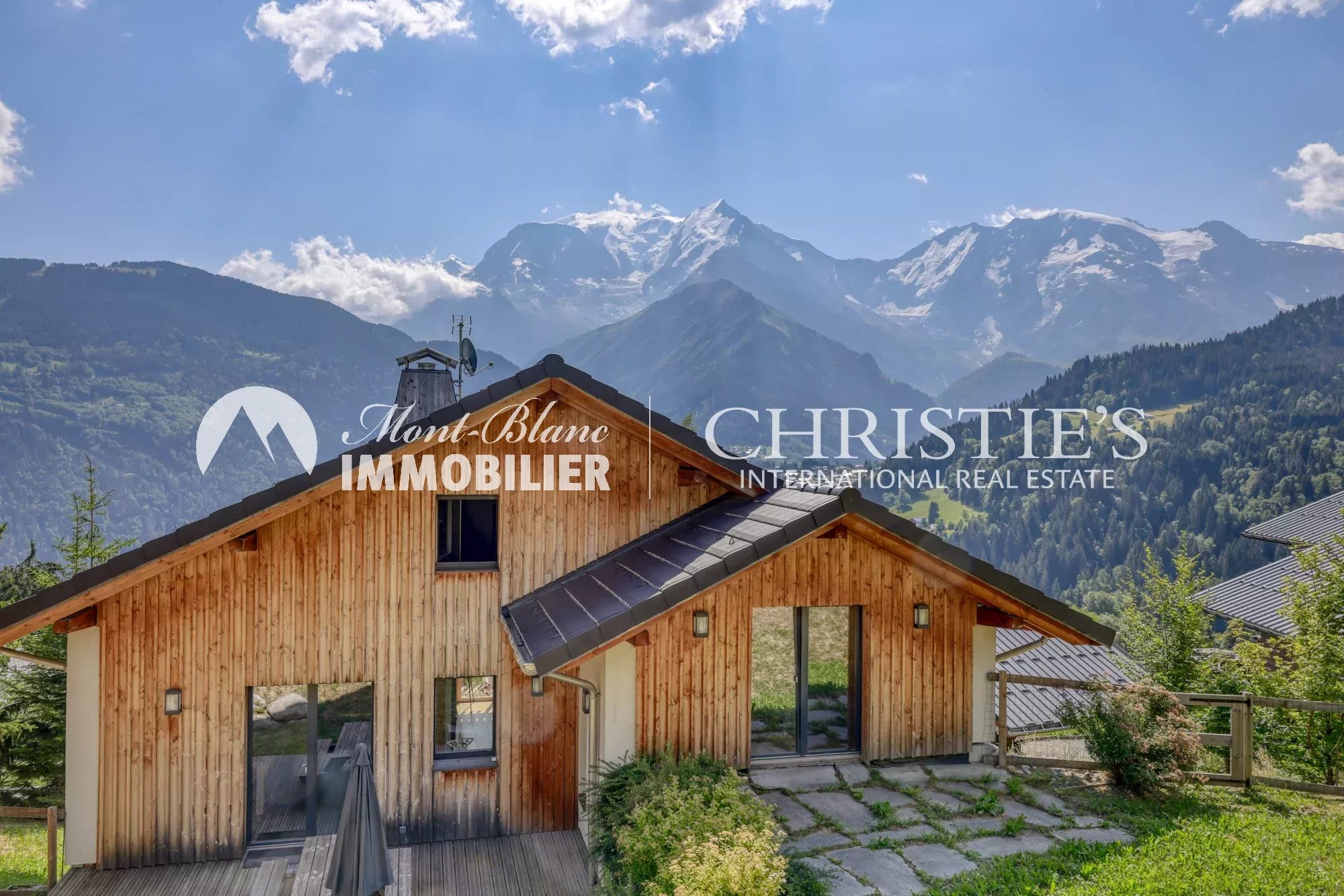 Architect’s chalet with exceptional view of Mont Blanc