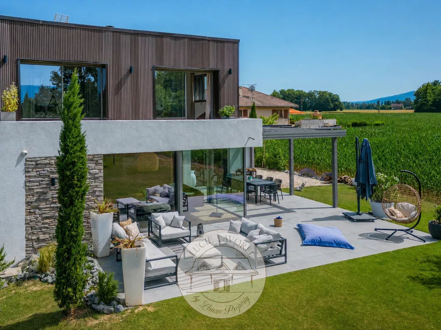 Stunning modern house in an exceptional setting
