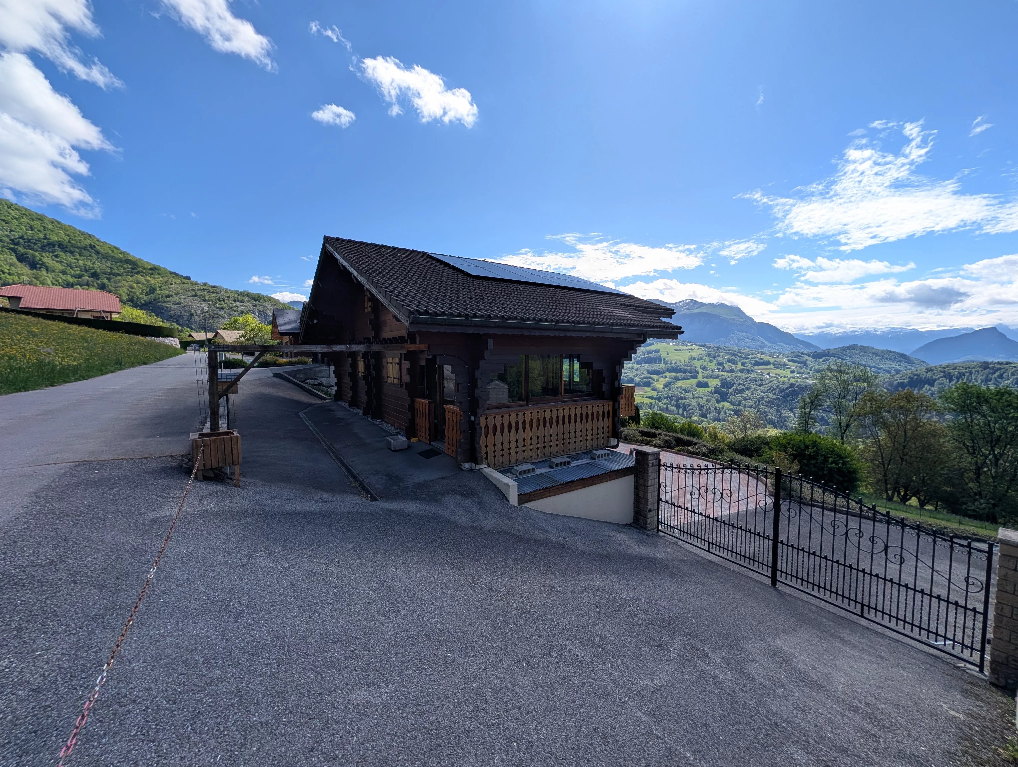 A ONNION CHALET AUTHENTIQUE FACE AU MONT-BLANC