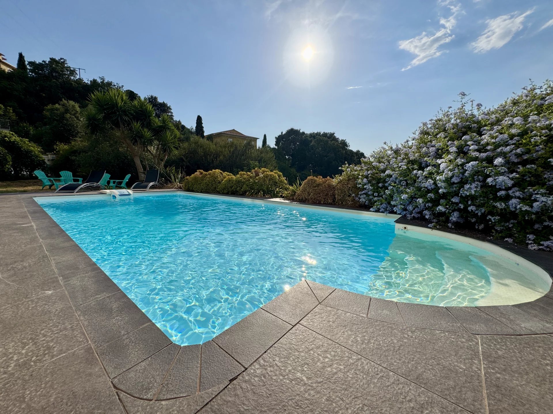 PORTICCIO – VILLA AVEC PISCINE ET VUE PANORAMIQUE SUR LE GOLFE D’AJACCIO