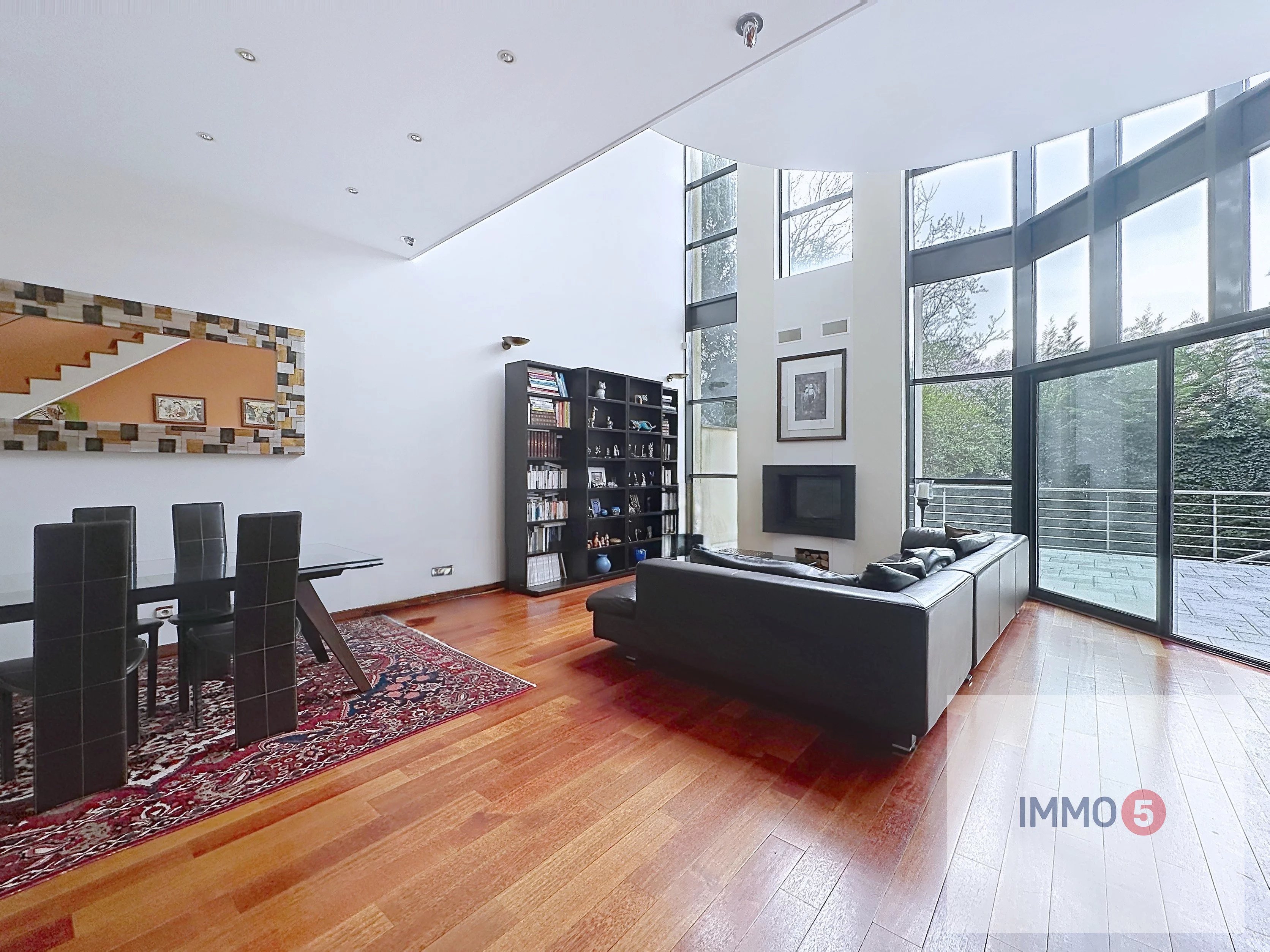 EXCEPTIONAL CITY CENTRE - MAGNIFICENT ARCHITECT-DESIGNED HOUSE - HIGH STANDING!