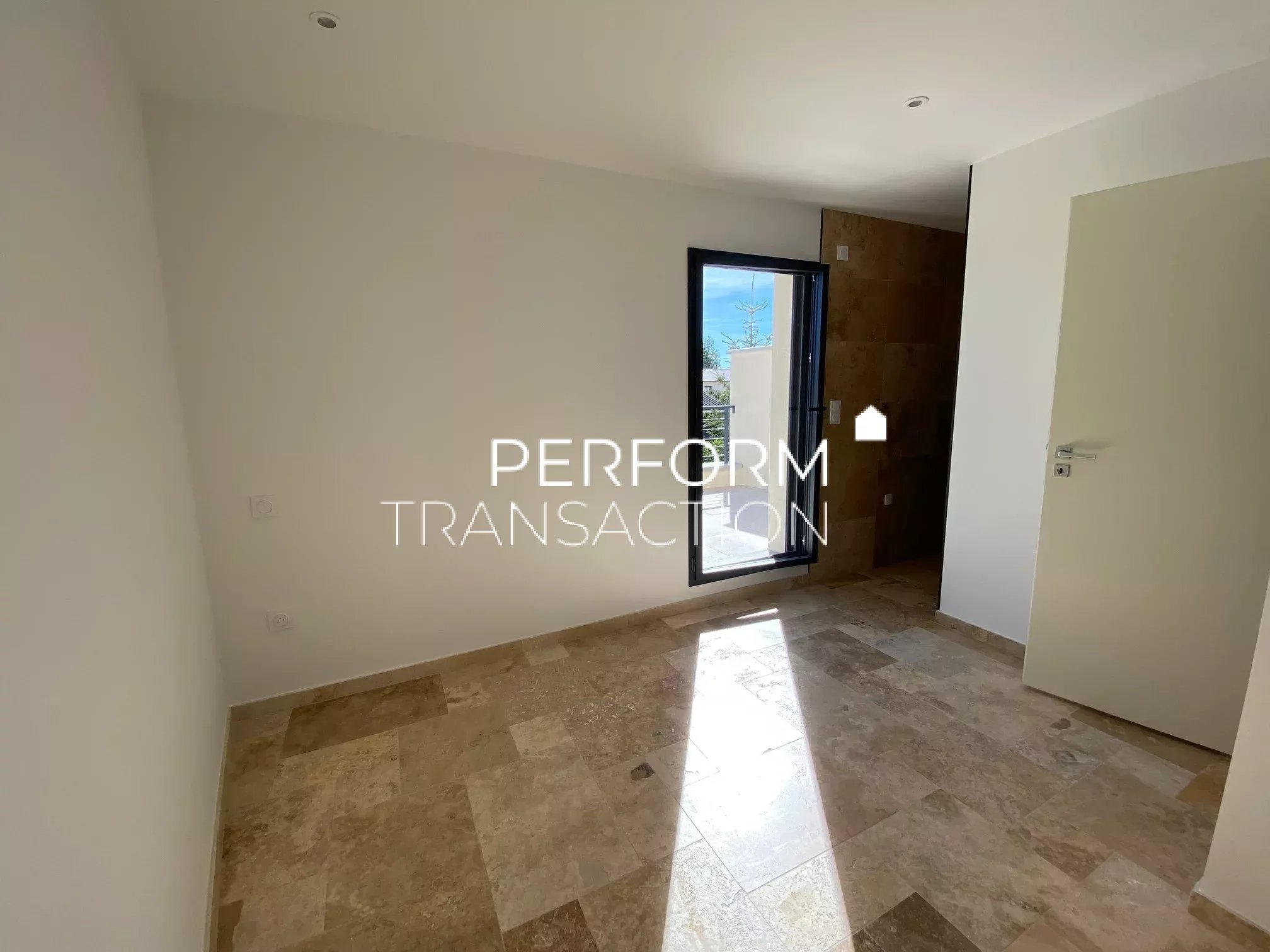 MAISON NEUVE 2025/2026 JAMAIS HABITÉE – 70,63 m² – 2 CHAMBRES – TERRAIN 200 m² – LA FRETTE