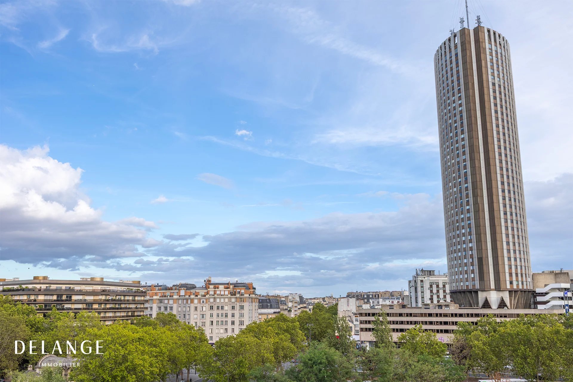 PARIS 17 - TERNES - 3 ROOMS 74M² - SECURE SERVICE RESIDENCE