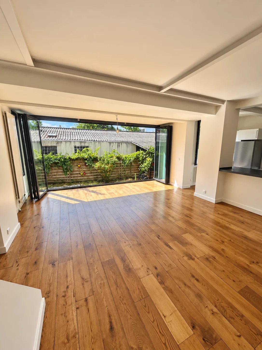 MONTREUIL CENTRE-VILLE – MAISON D’ARCHITECTE AVEC JARDIN – 165,51 M²
