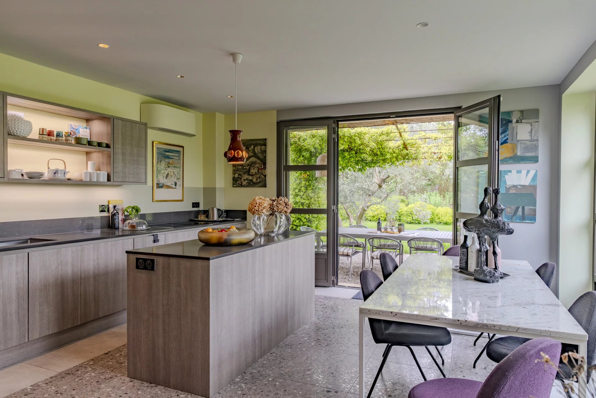 Mas à vendre à Eygalières – Propriété de luxe 250 m² avec piscine. jardin et 4 suites