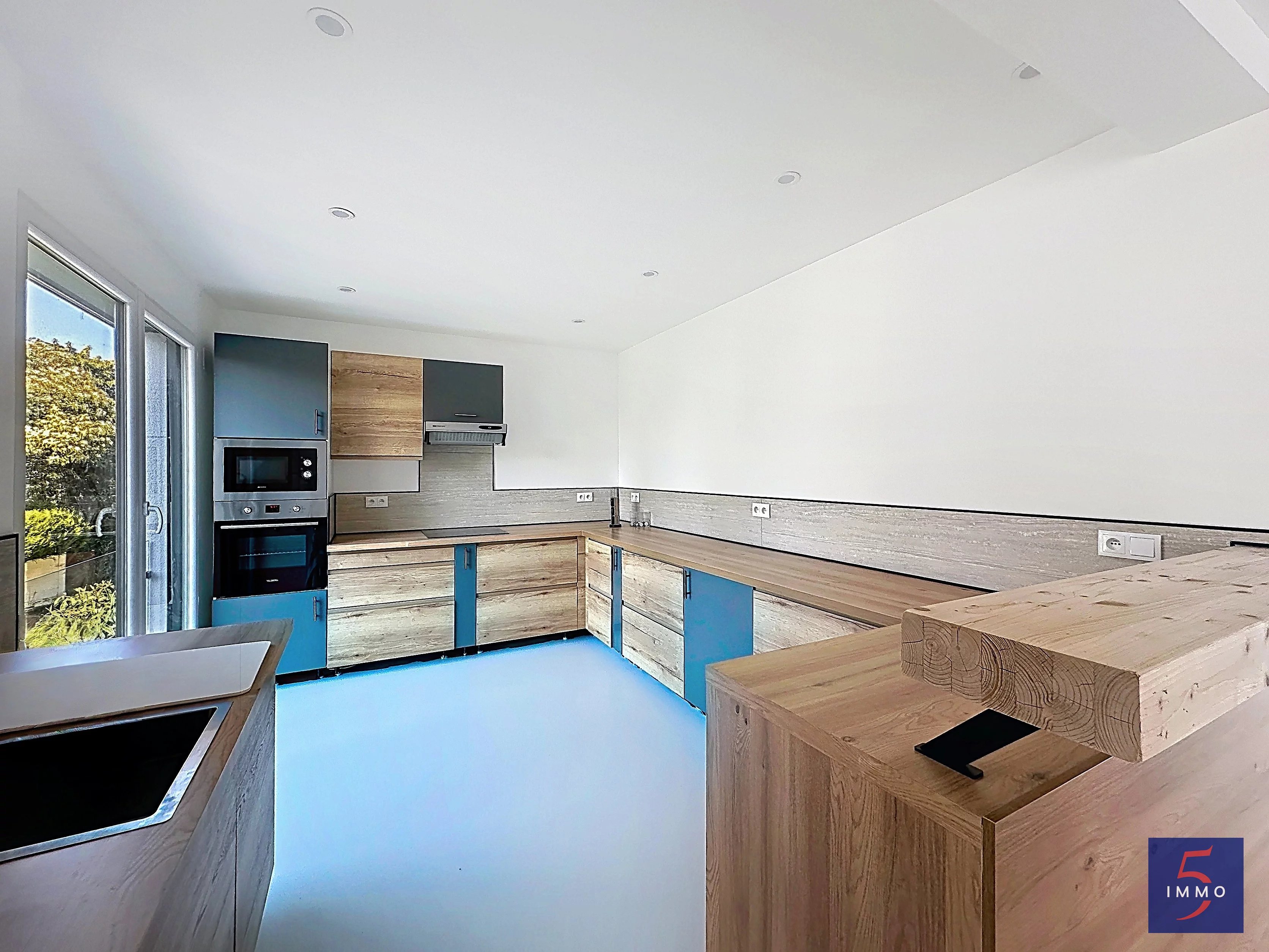 Maison d’architecte 2025 – 5 chambres – Volumes et prestations de qualité