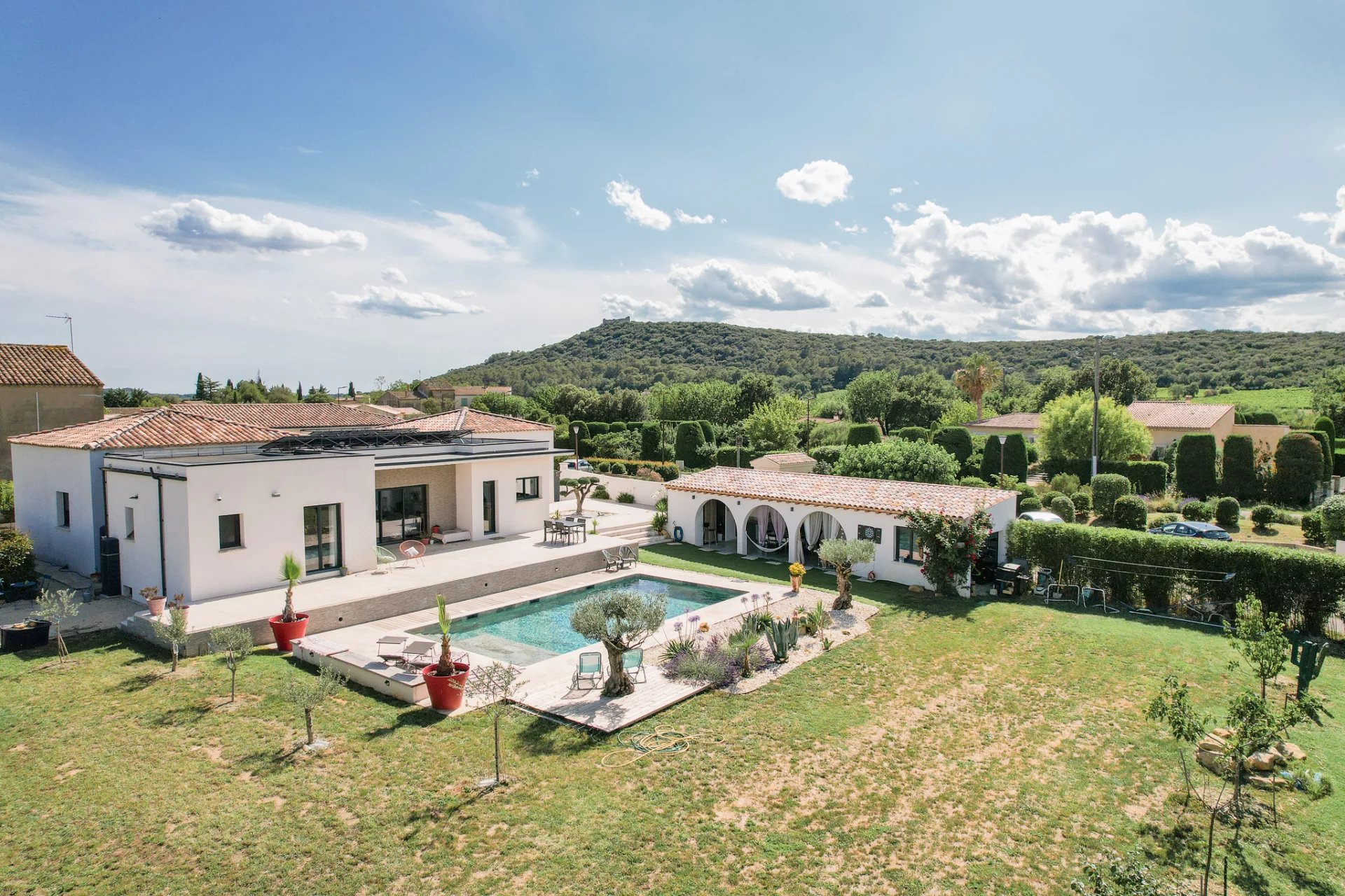 15 minutes d'Uzès villa contemporaine avec piscine
