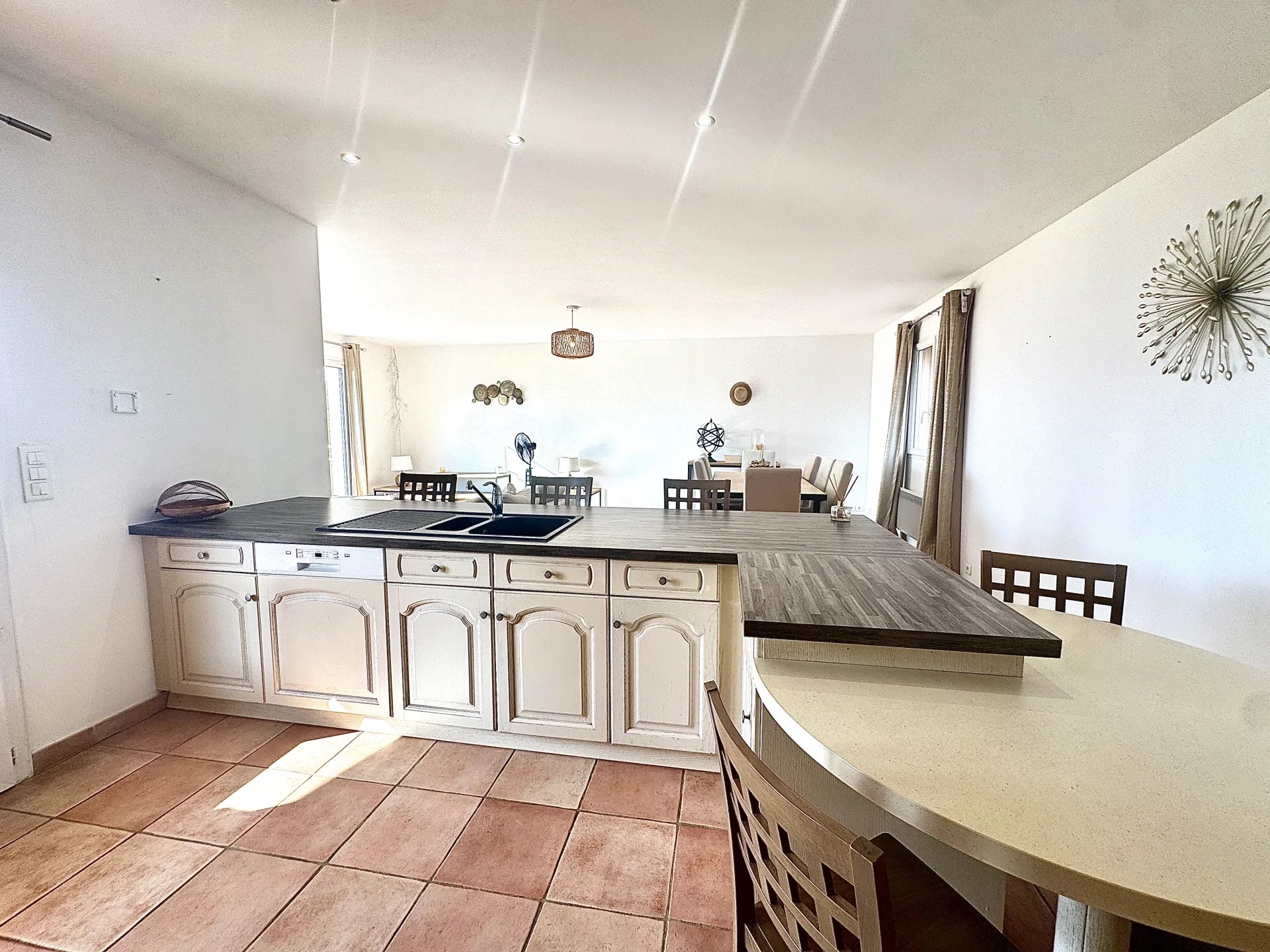 PORTICCIO – VILLA AVEC PISCINE ET VUE PANORAMIQUE SUR LE GOLFE D’AJACCIO