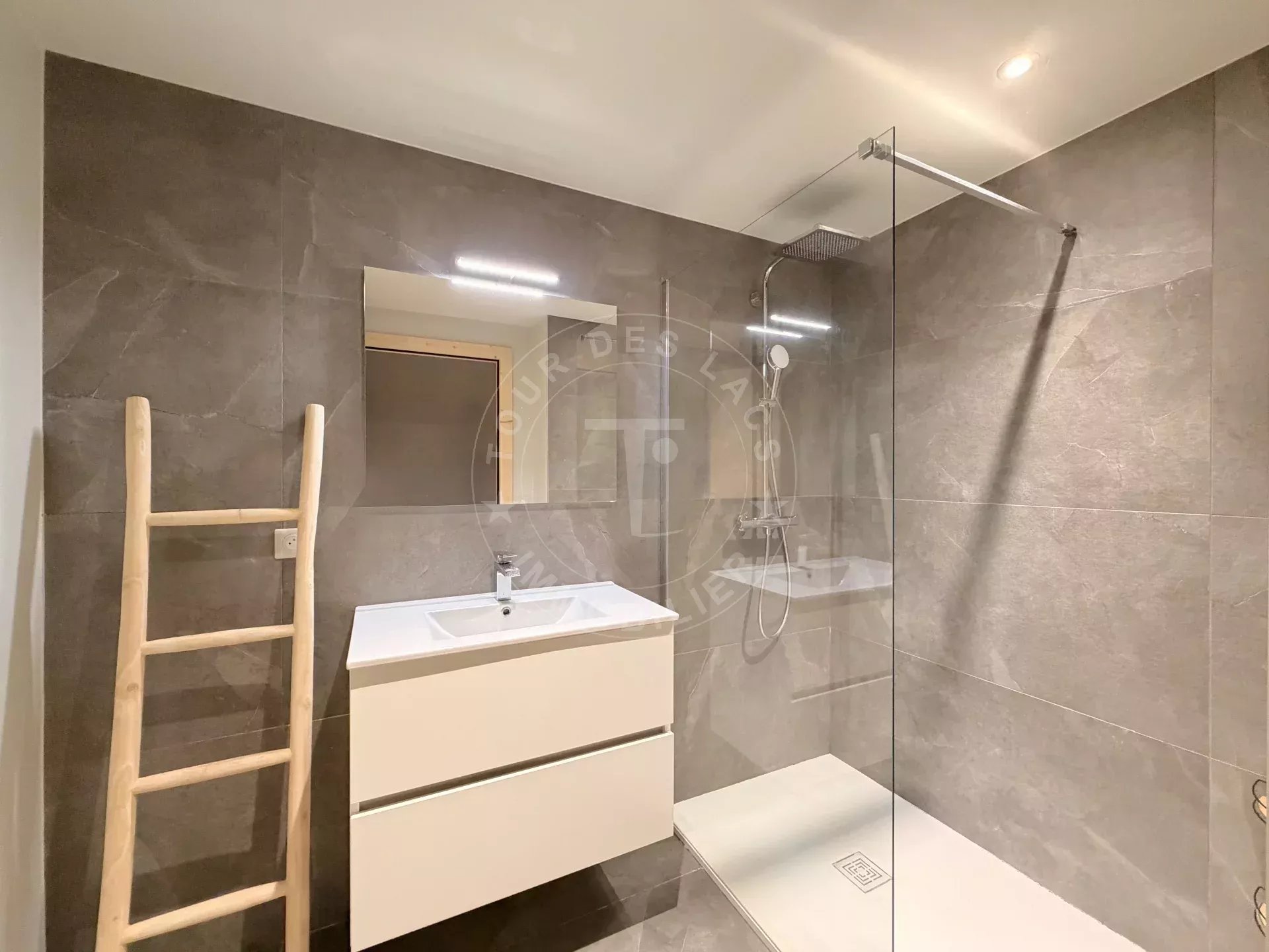 St Jean de Sixt - Chalet de 2022 plein centre de 3 chambres – au calme