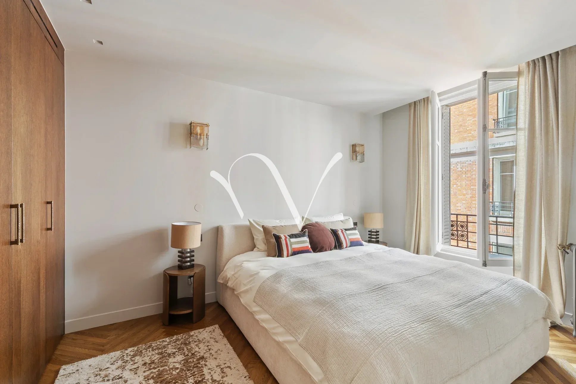 A deux pas de la Place Saint-Sulpice, appartement avec trois chambres