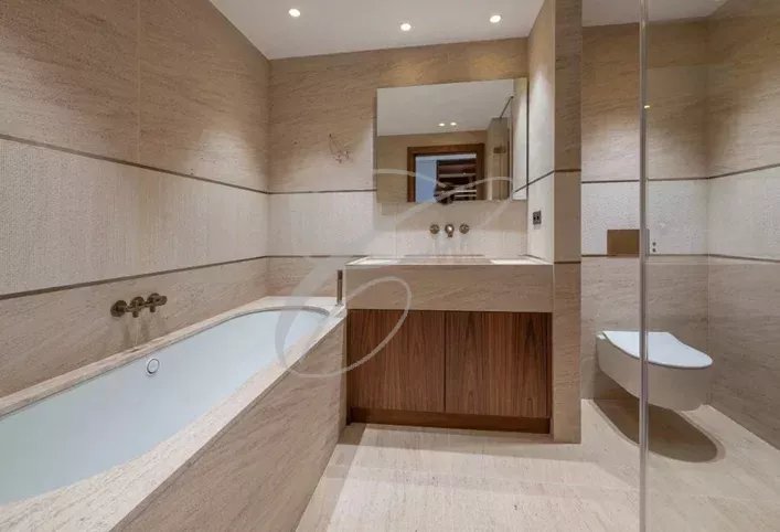 NICE - LUXUEUSE VILLA