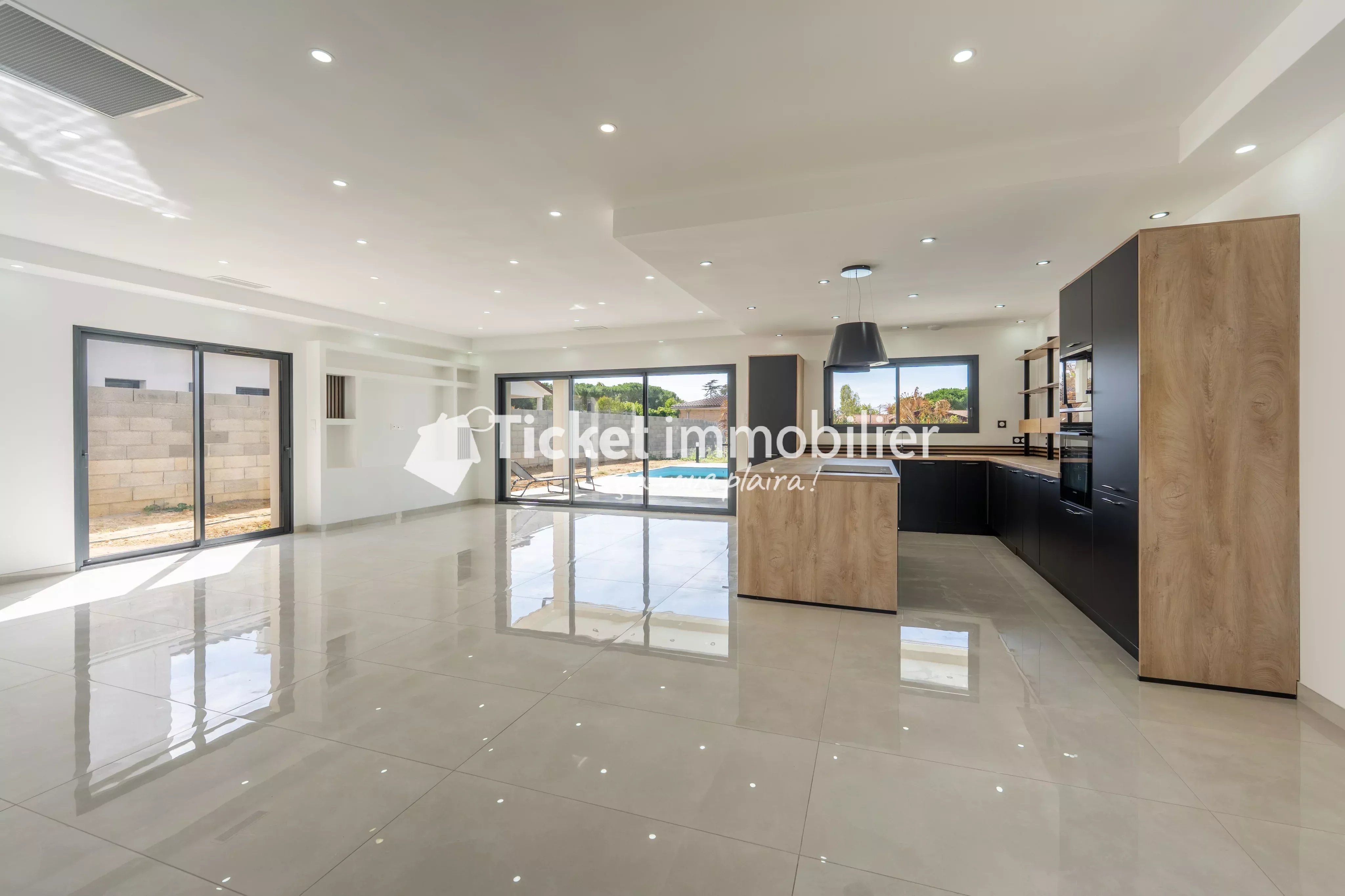 🏡 Maison contemporaine d'exception avec piscine