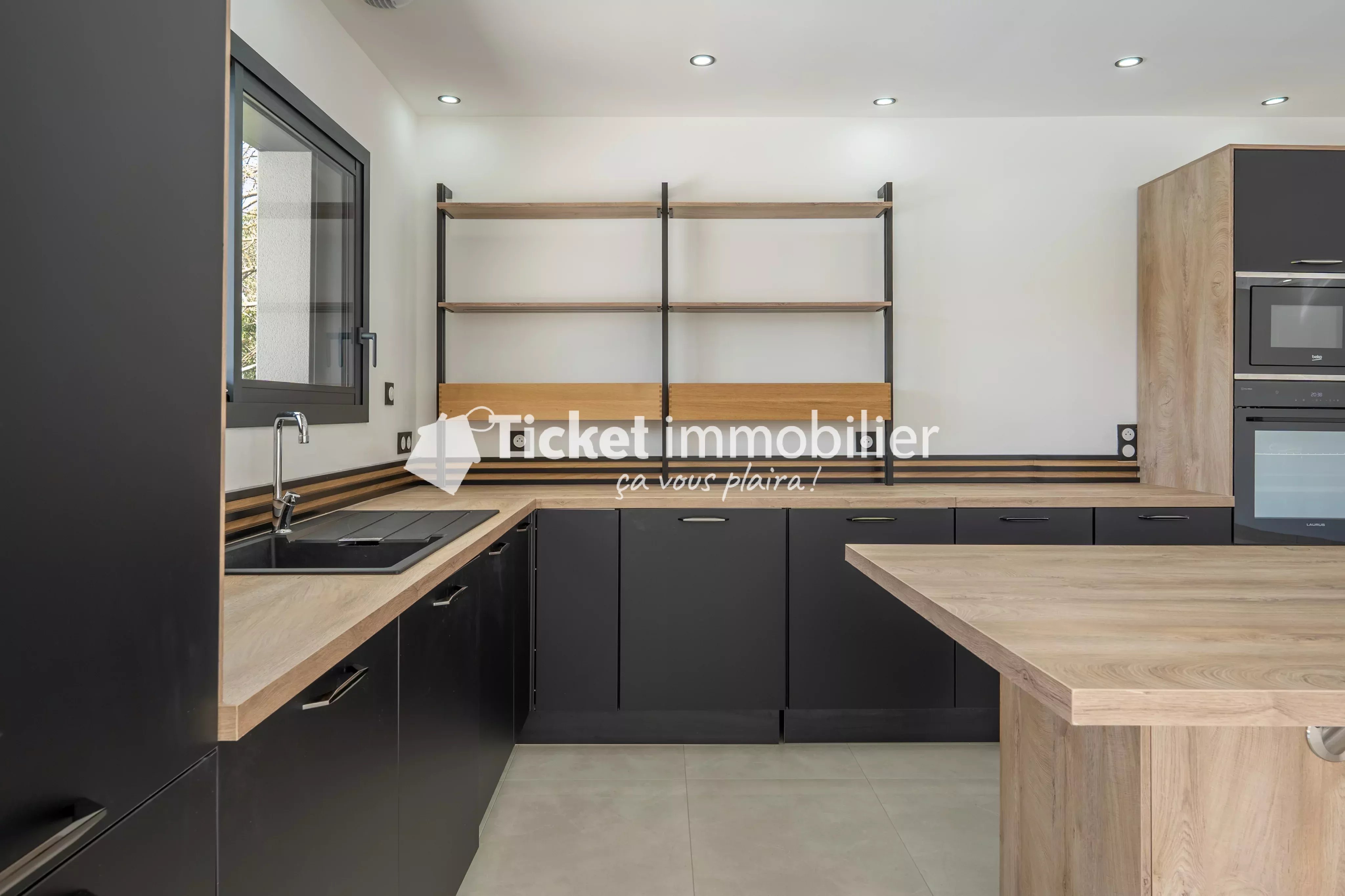 🏡 Maison contemporaine d'exception avec piscine