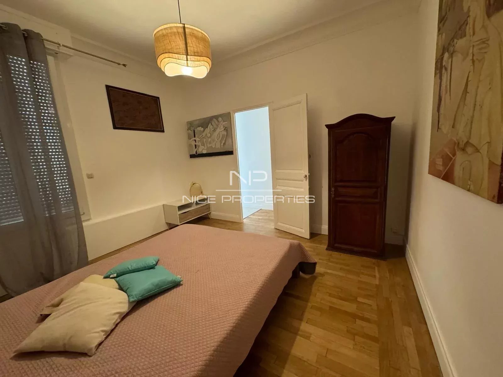 Proche Promenade, Hôtel particulier, 2 appartements 122 m2