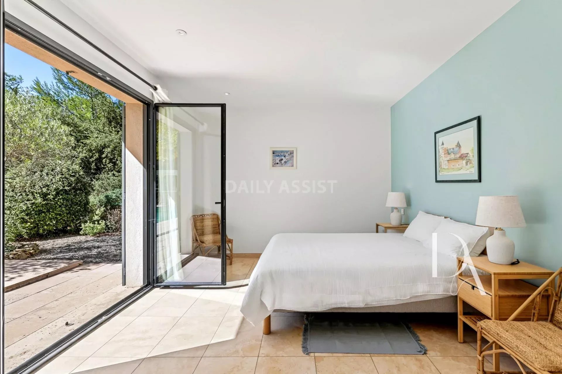 Villa contemporaine avec piscine à Saint-Marc-Jaumegarde – 214 m² au cœur d’un parc de 4 000 m²