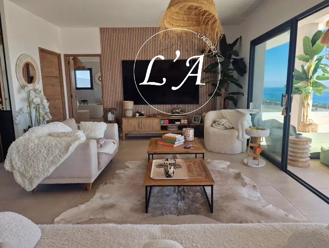 Solenzara - Villa with panoramic sea view and heated pool
