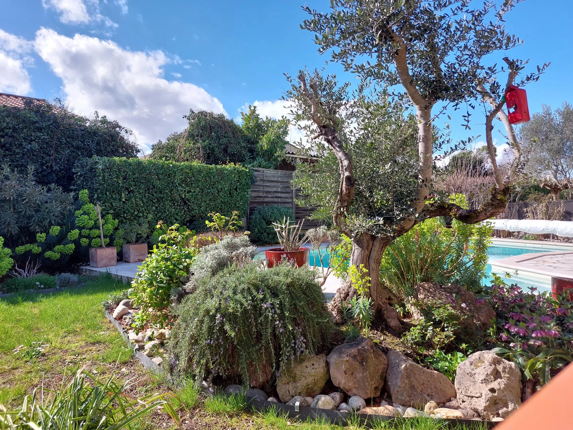 MAGNIFIQUE MAISON BEAUZELLE