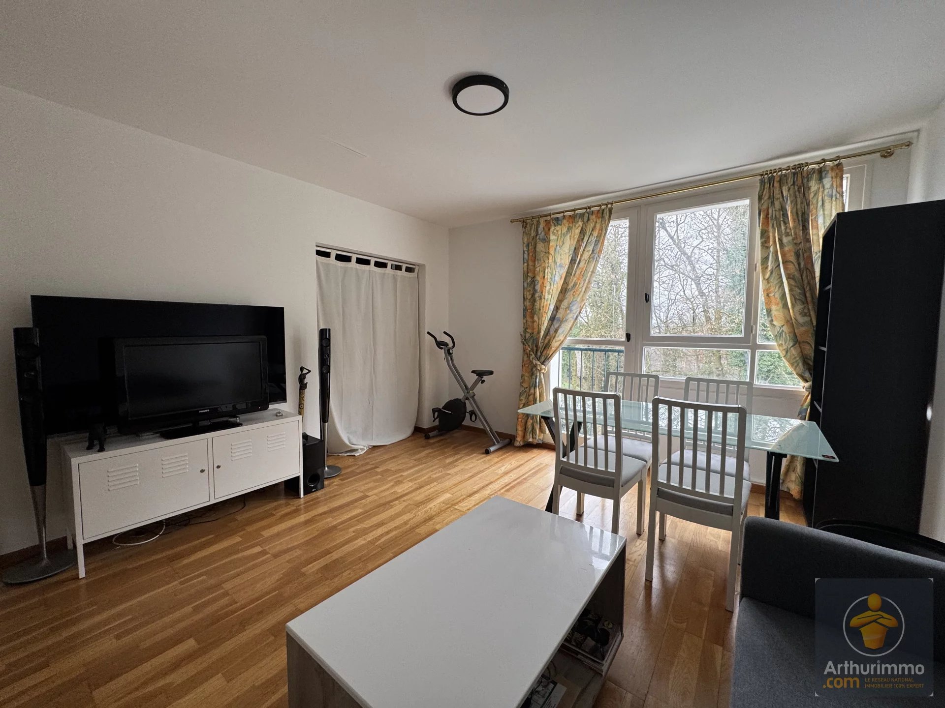 Appartement 4 pièces proche commodités