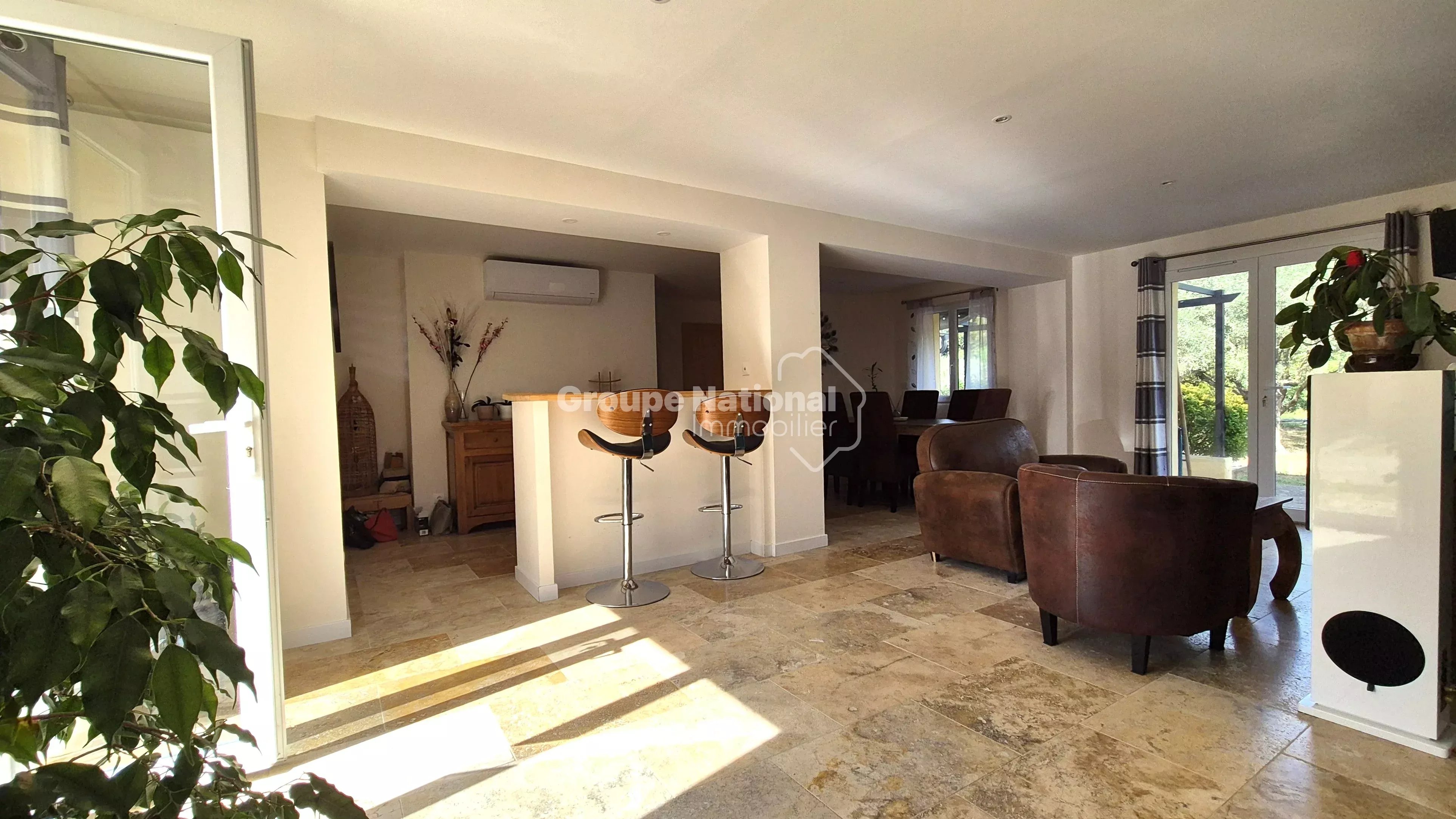AUBIGNAN - MAISON SUR 2703 M² DE TERRAIN
