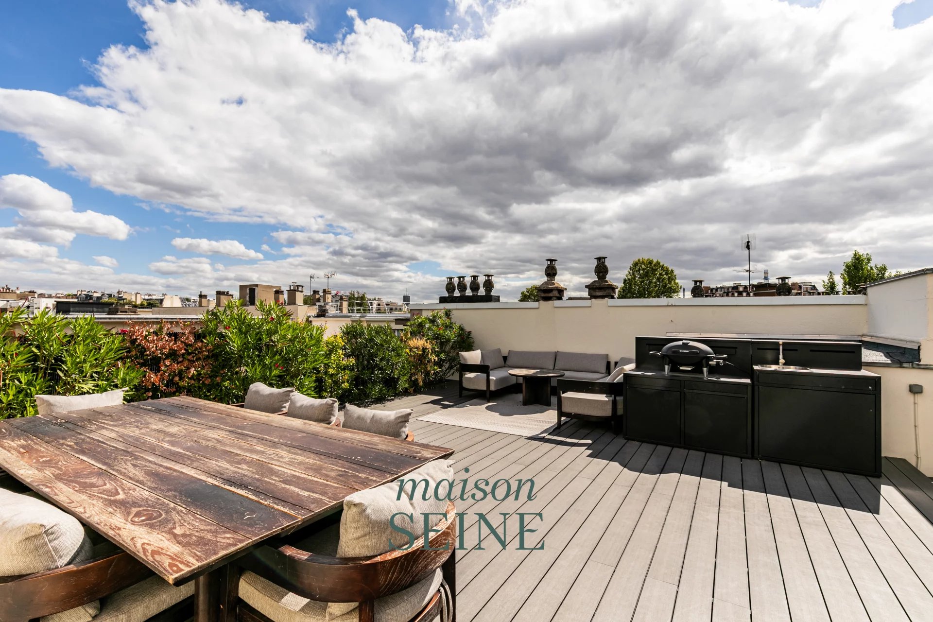 Neuilly sur Seine - Saint James - Hôtel particulier avec piscine et toit terrasse - Garage