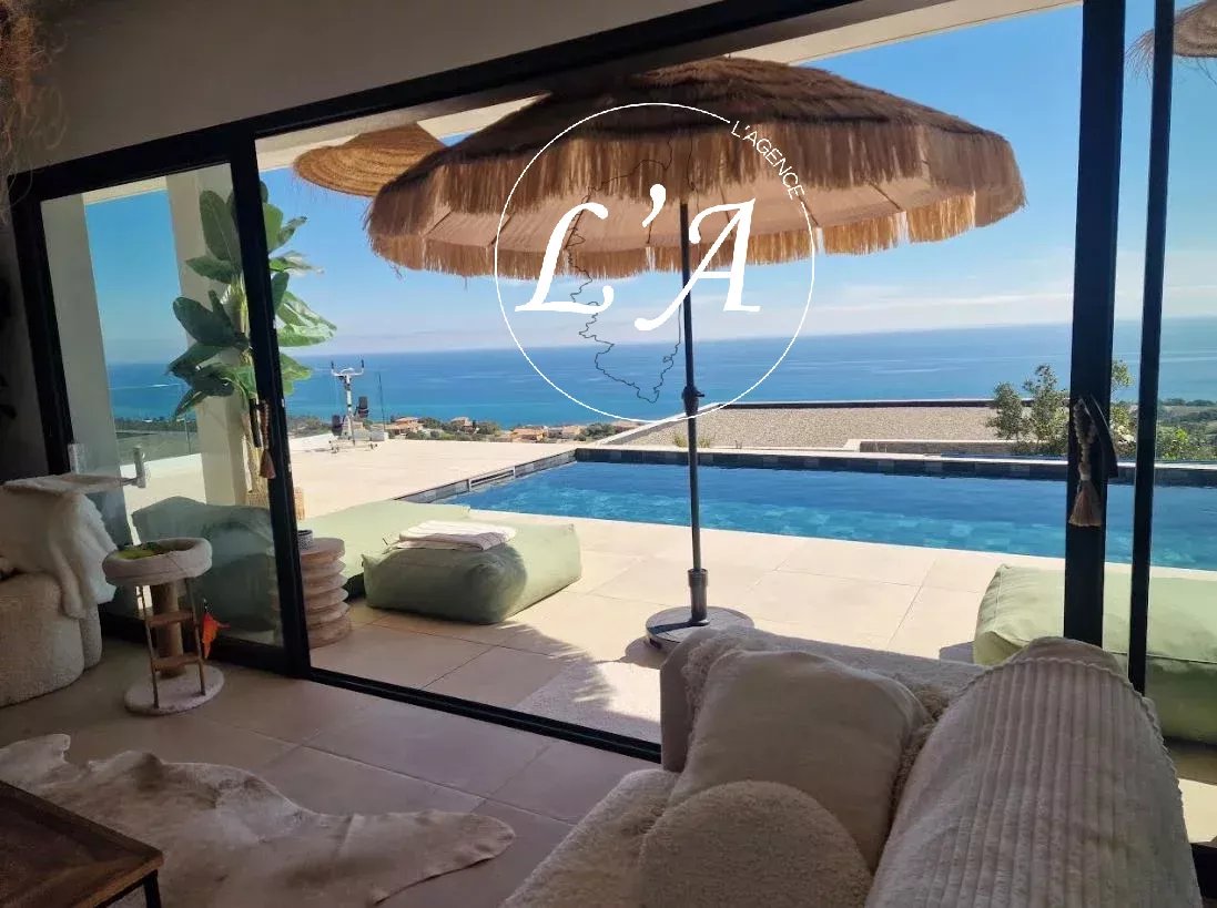 Solenzara - Villa with panoramic sea view and heated pool