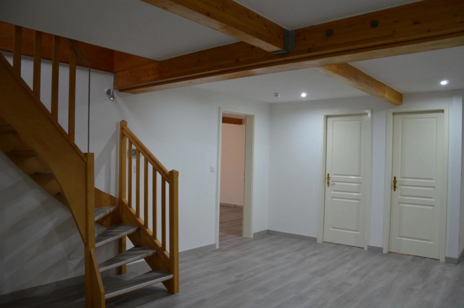 CENTRE-VILLE, TRÈS SPACIEUX DUPLEX DE 3 PIÈCES À ALTKIRCH