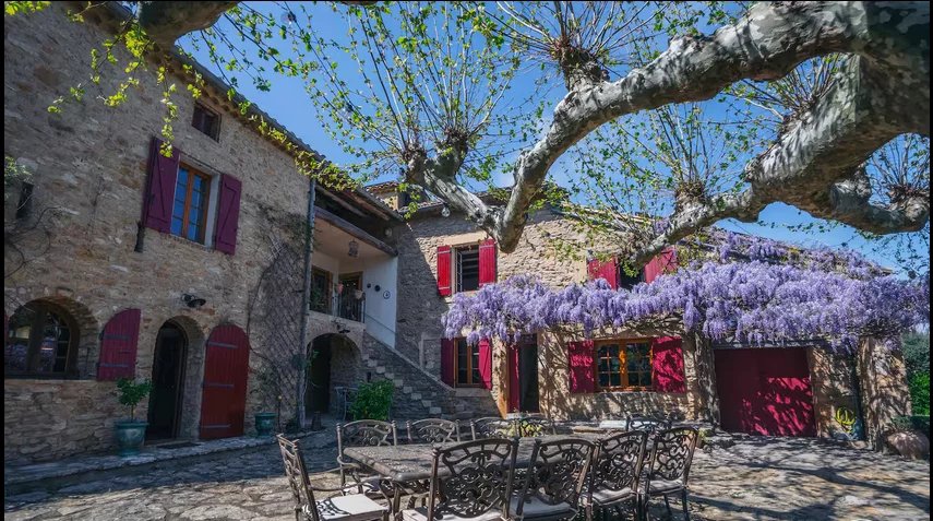 Magnifique Mas avec 1 gite, Authenticité, Charme et élégance, 2.2 Hect.