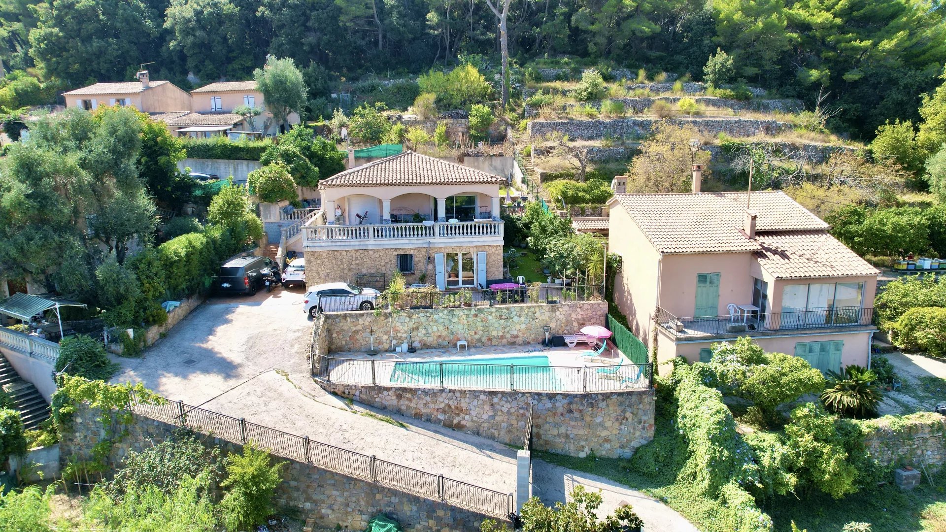 Maison d'exception vue mer de 250 m2 à Vallauris, sur terrain de 1500 m² avec possibilité d'extension
