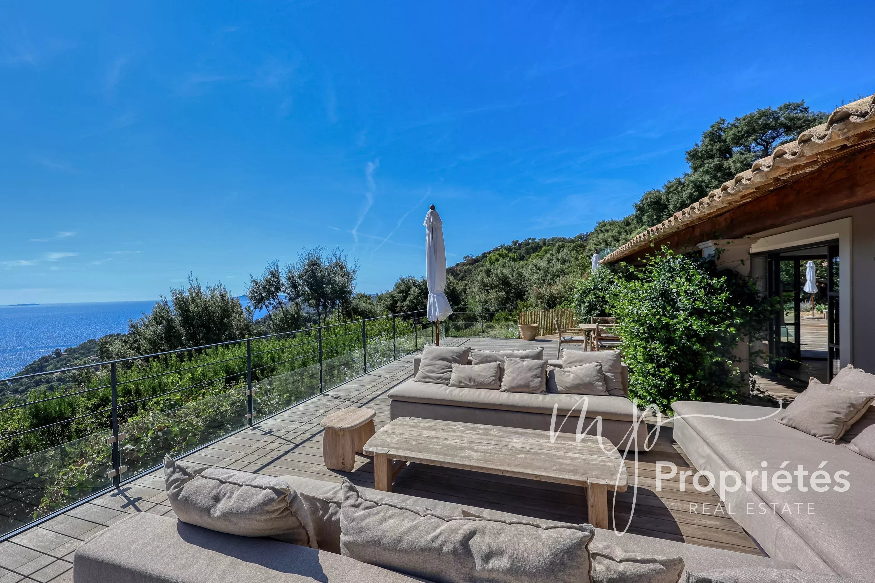 EXCLUSIVITE - Propriété d'exception 9 pièces
