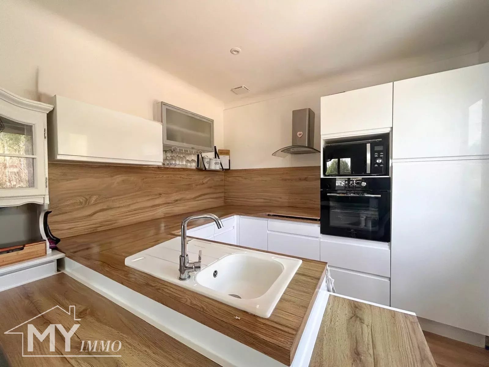 PRIGONRIEUX : Maison familiale avec piscine et grand terrain