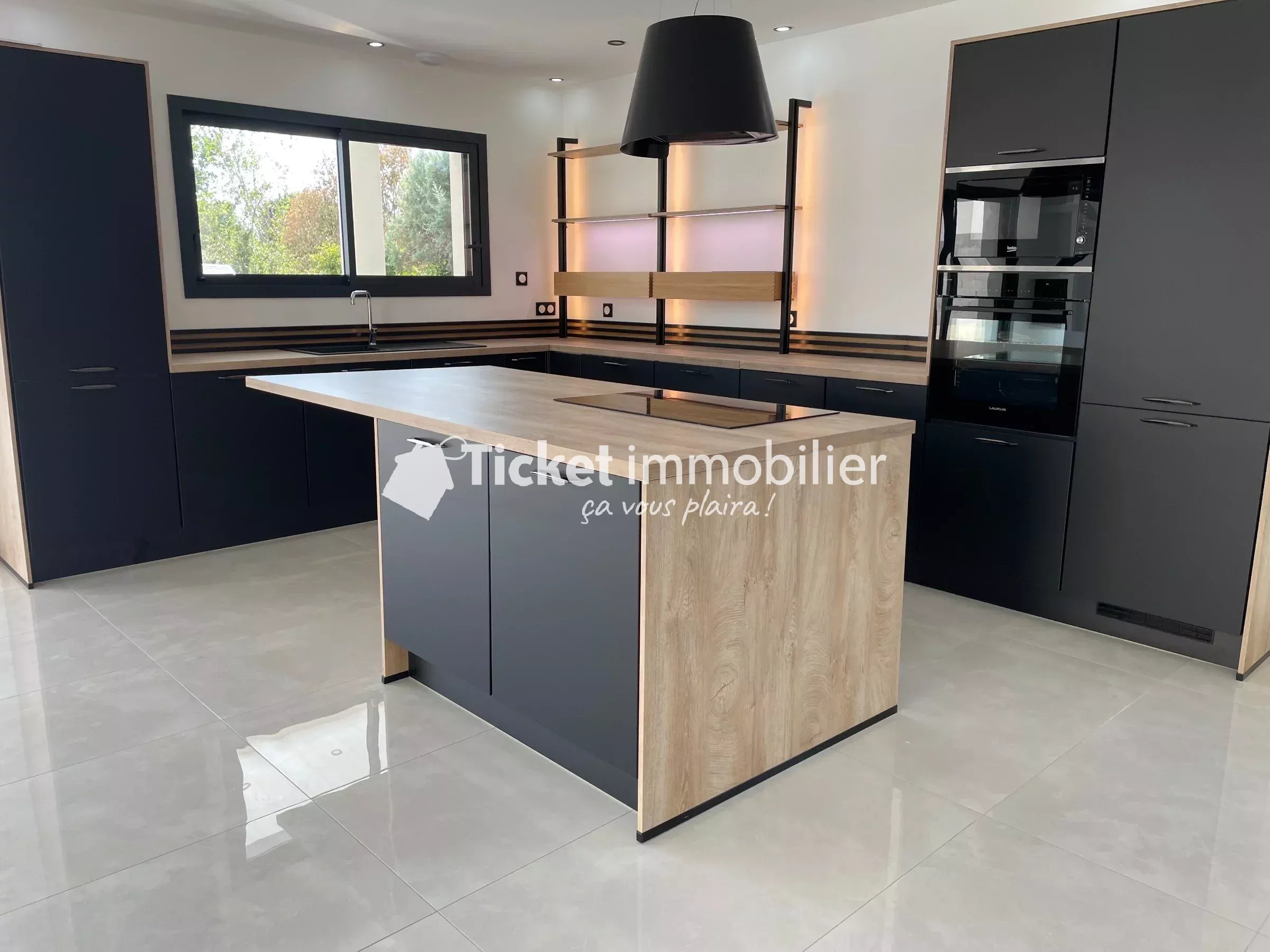 🏡 Maison contemporaine d'exception avec piscine