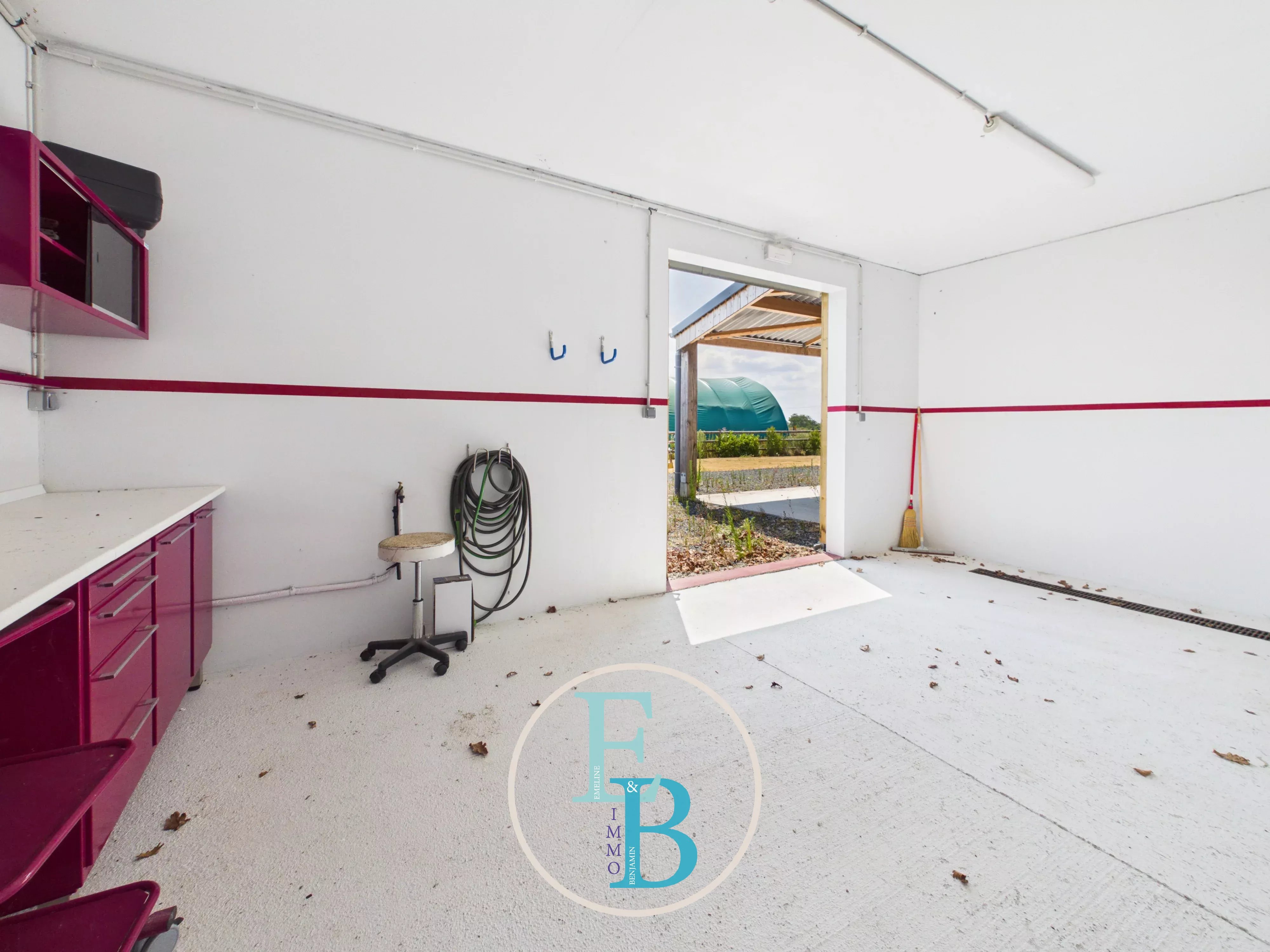 GRANGUES (PAYS D'AUGE) - CENTRE D'ENTRAINEMENT ET DE REEDUCATION EQUIN AVEC BALNEOTHERAPIE