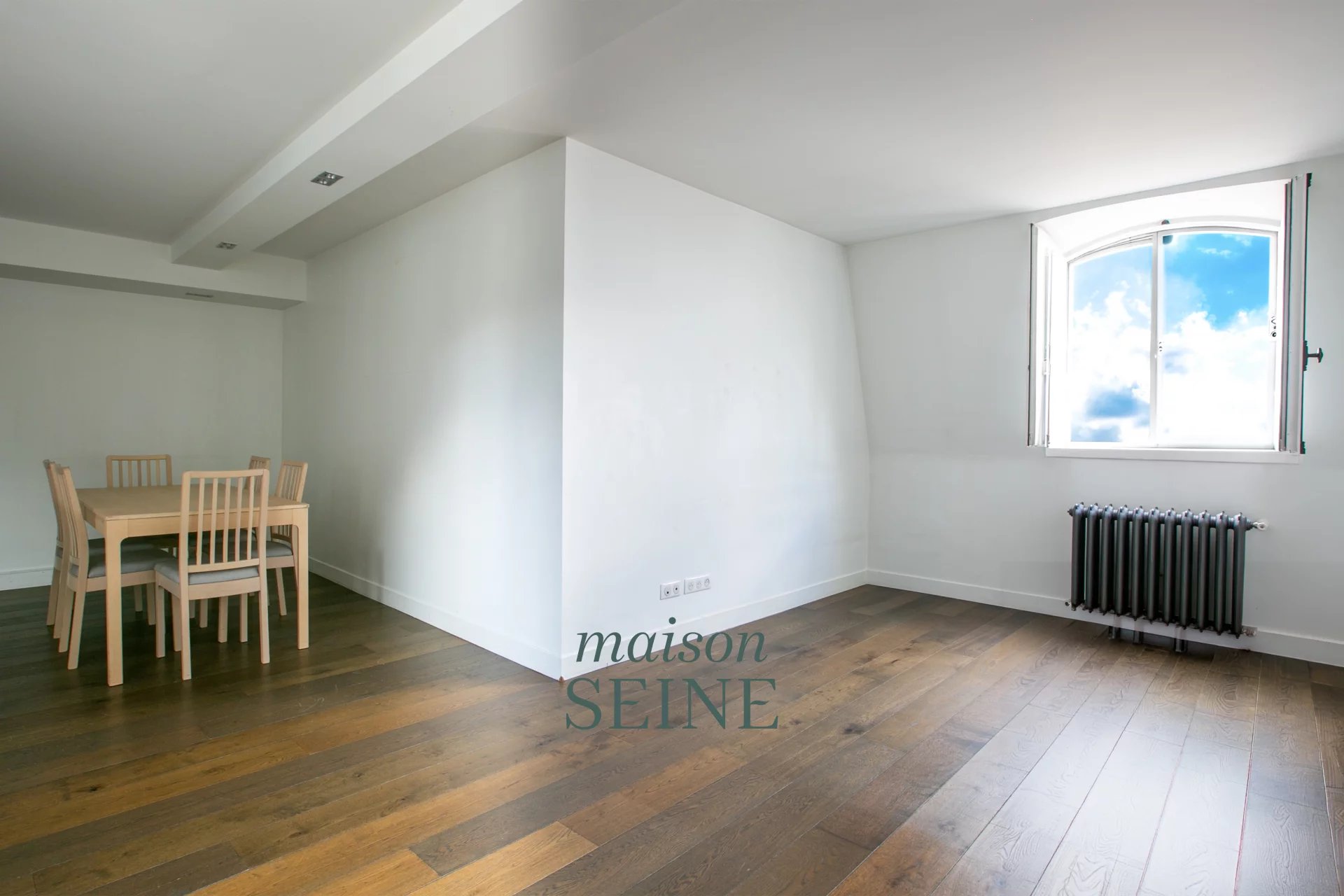 Exclusivité - Neuilly Full Pasteur - Ecole Bleue - Appartement étage élevé dans immeuble de grand standing - 2 chambres