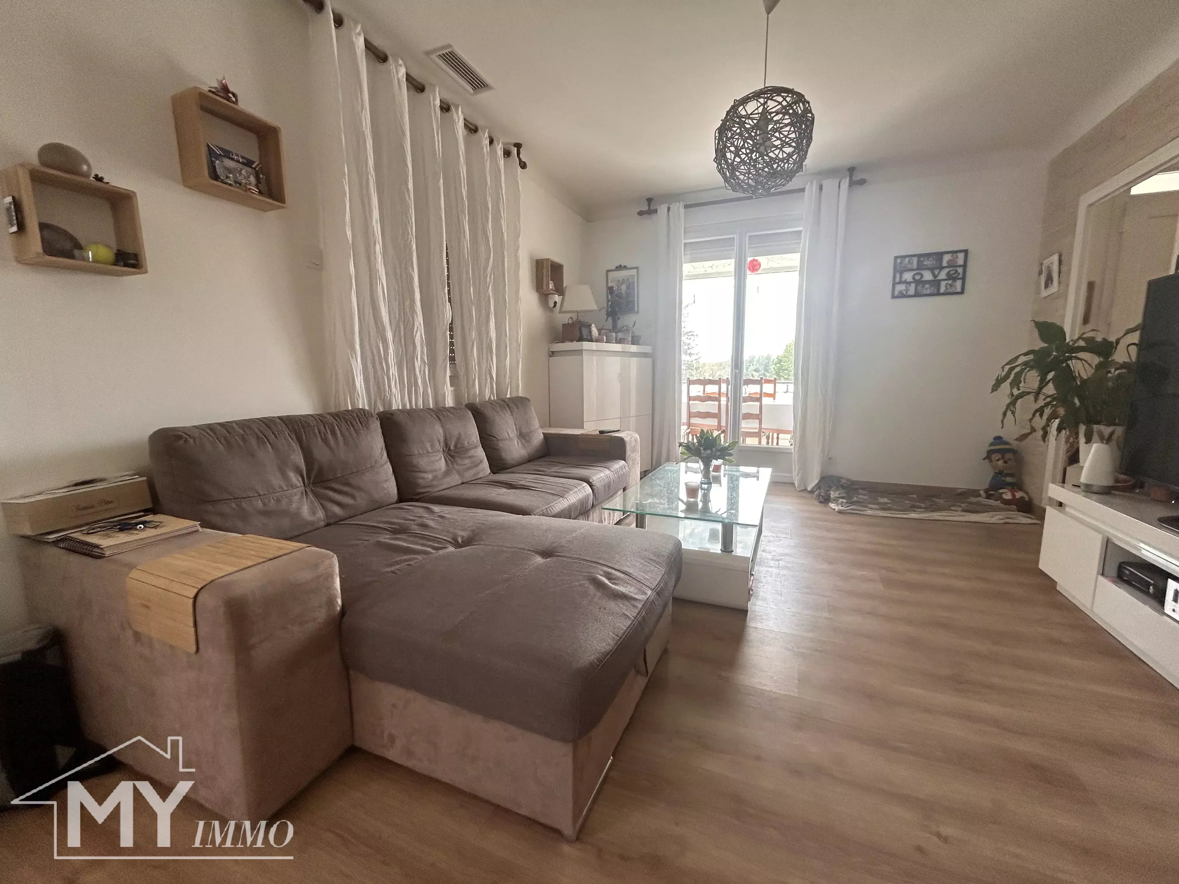 PRIGONRIEUX : Maison familiale avec piscine et grand terrain