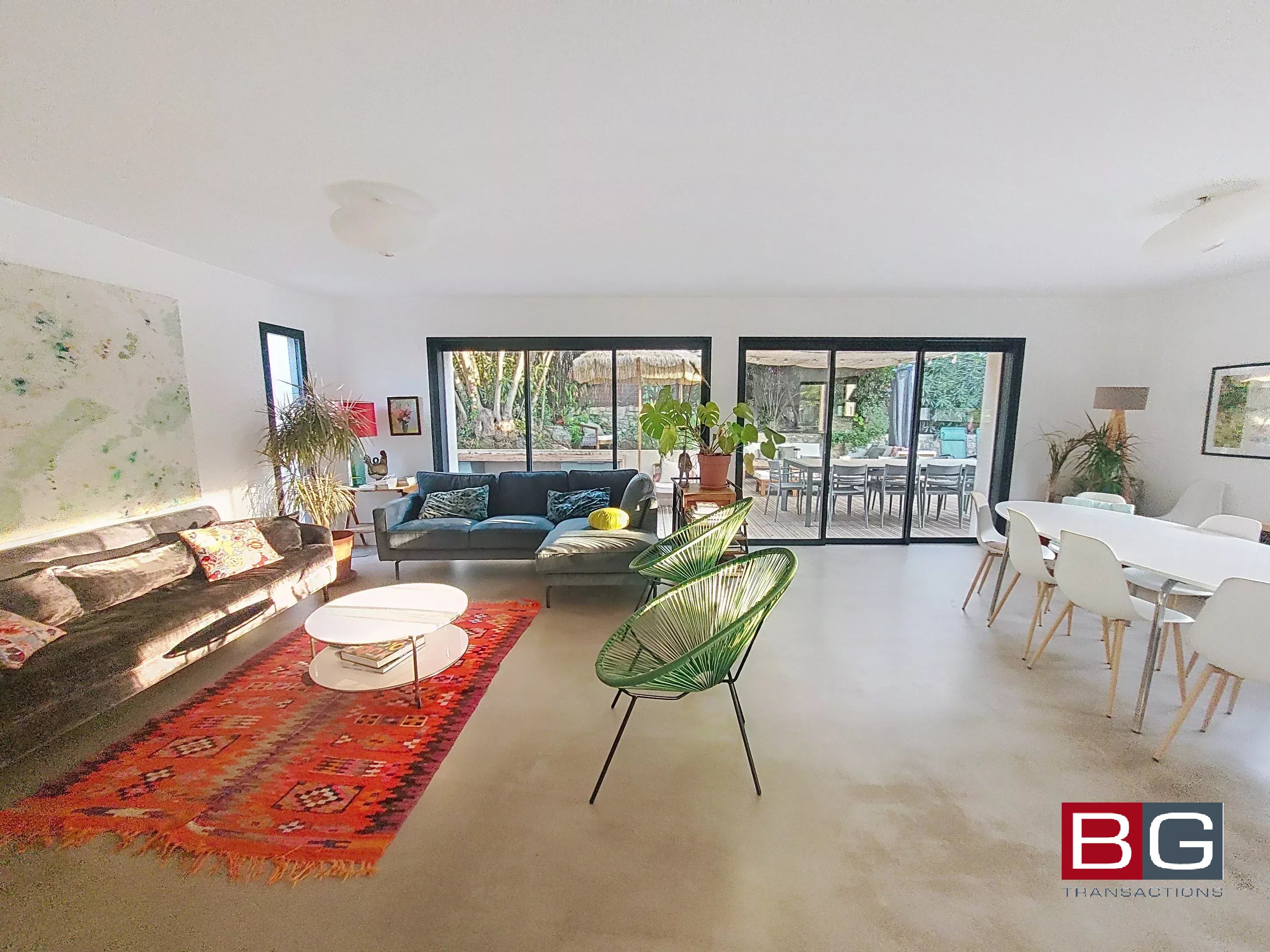 Vallauris "proche centre" Villa de style contemporain