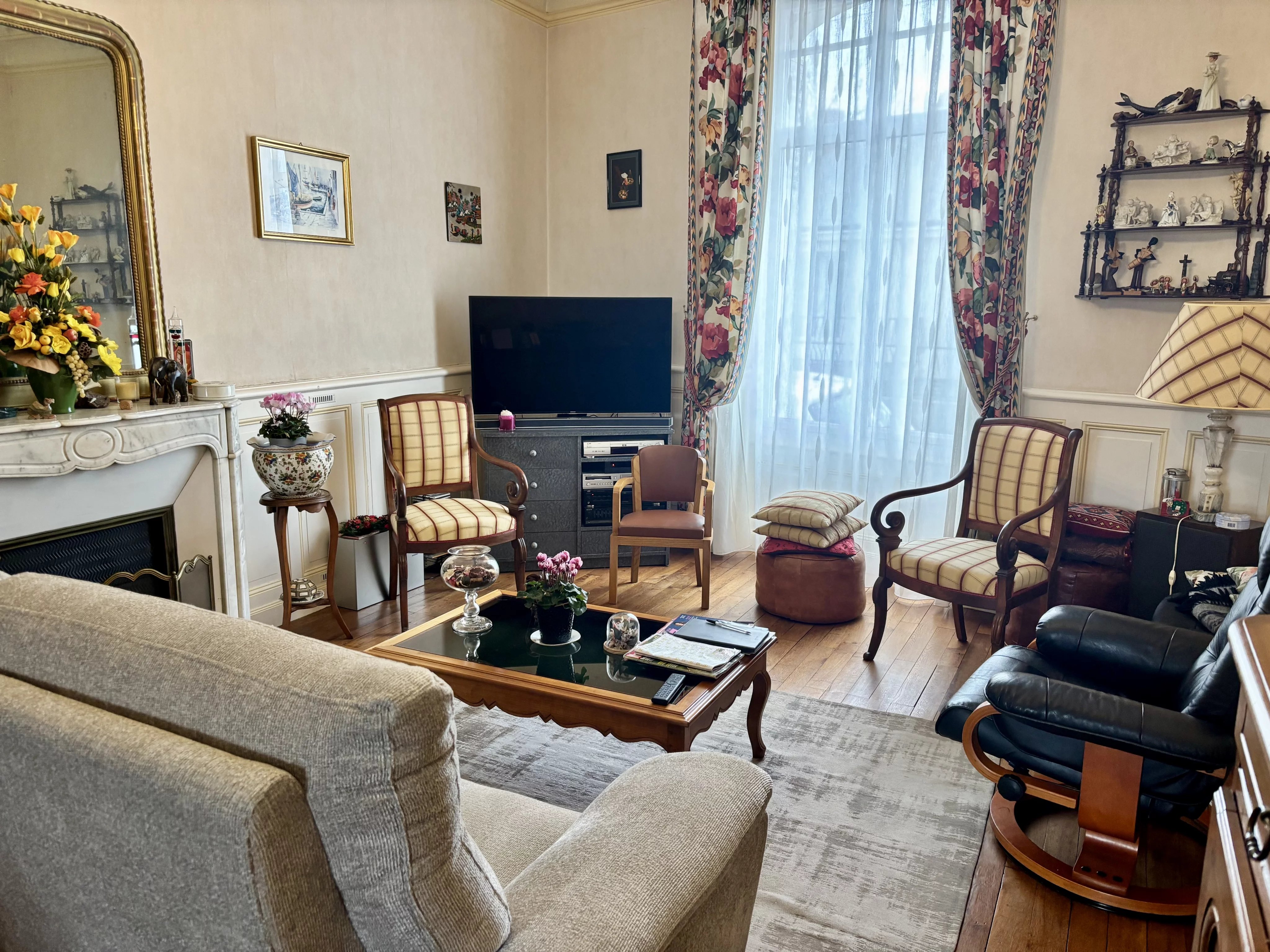 MAISON AVEC GRANDE DEPENDANCE