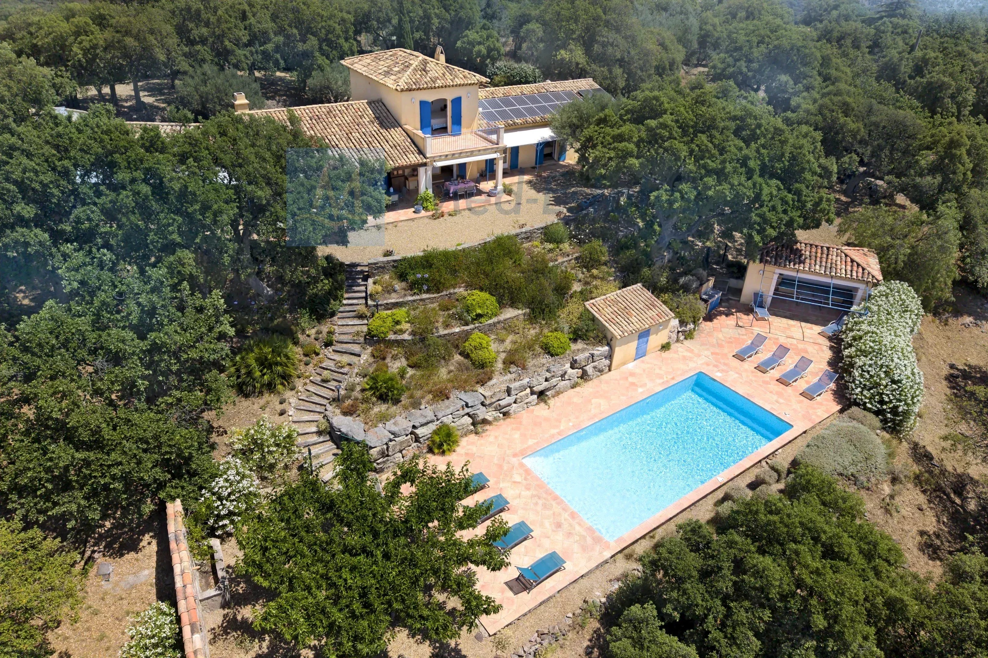 Superbe villa provençale avec piscine à Le Plan-de-la-Tour