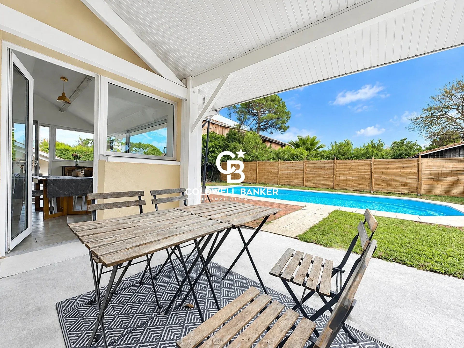 ANDERNOS-LES-BAINS – GRANDE MAISON FAMILIALE – 195 M² – PISCINE – TERRAIN 1 208 M²