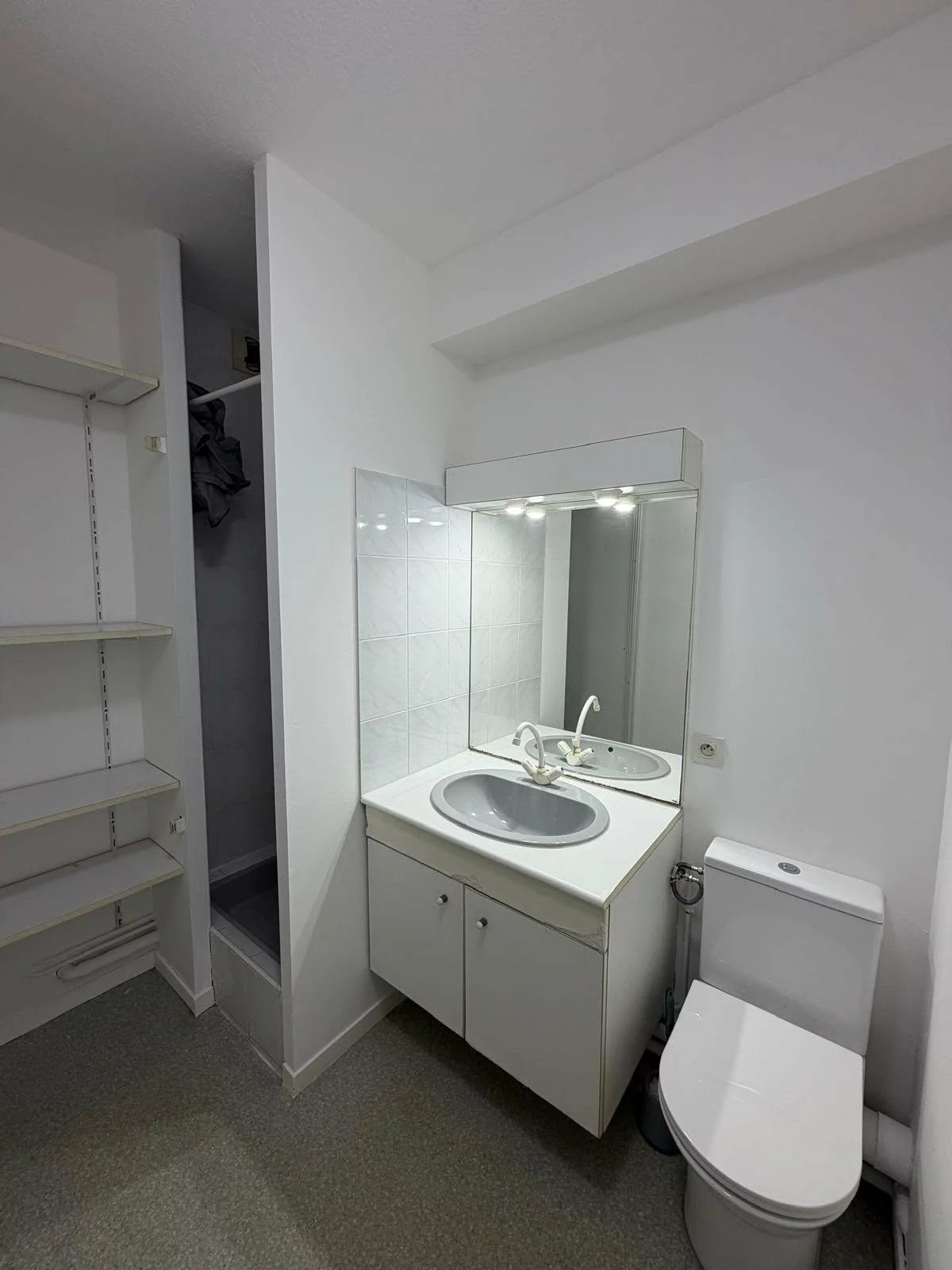 Studio meublé - 21 m² - BUXEROLLES