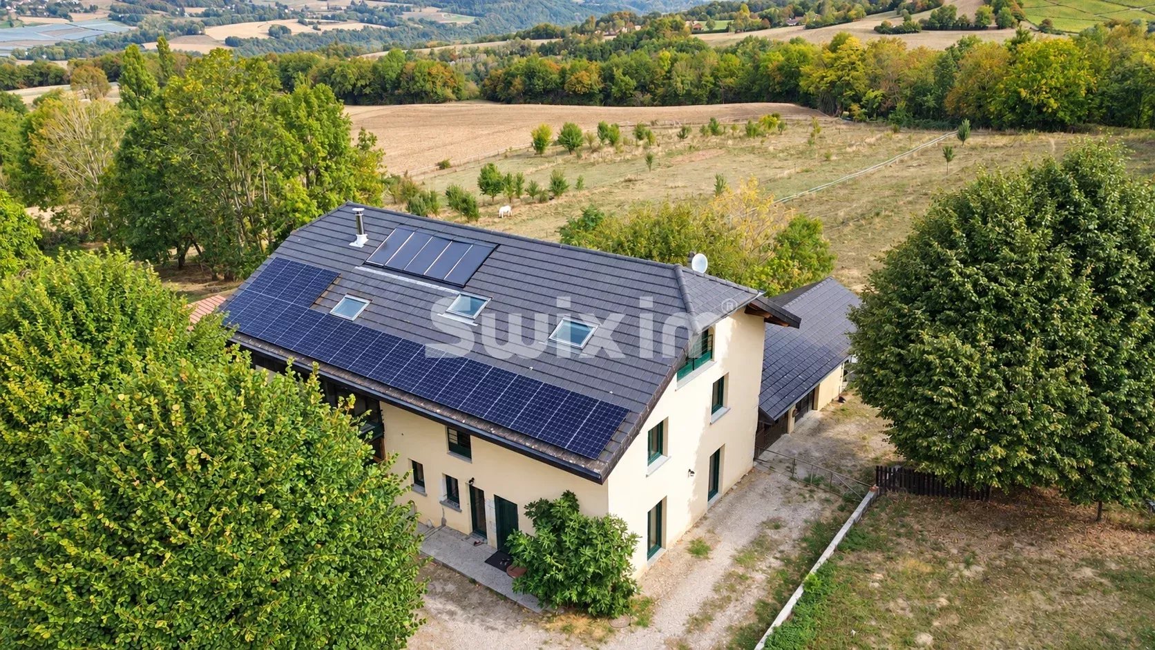 PROPRIÉTÉ D’EXCEPTION – 300 m² – 2,7 HECTARES – PISCINE – INSTALLATIONS ÉQUESTRES – DPE A