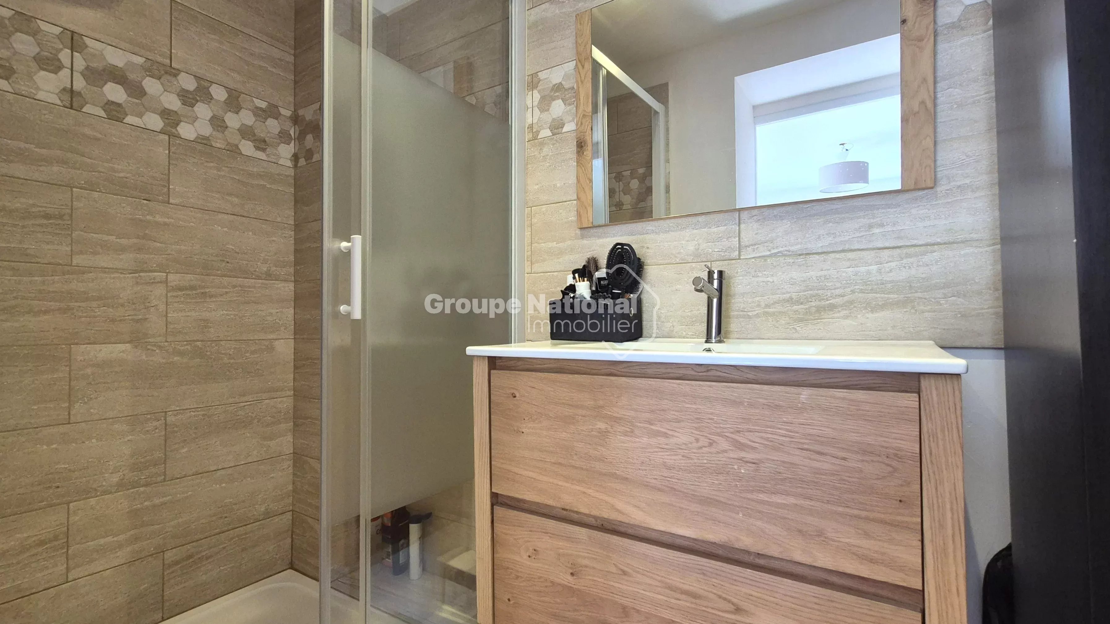 AUBIGNAN - MAISON SUR 2703 M² DE TERRAIN